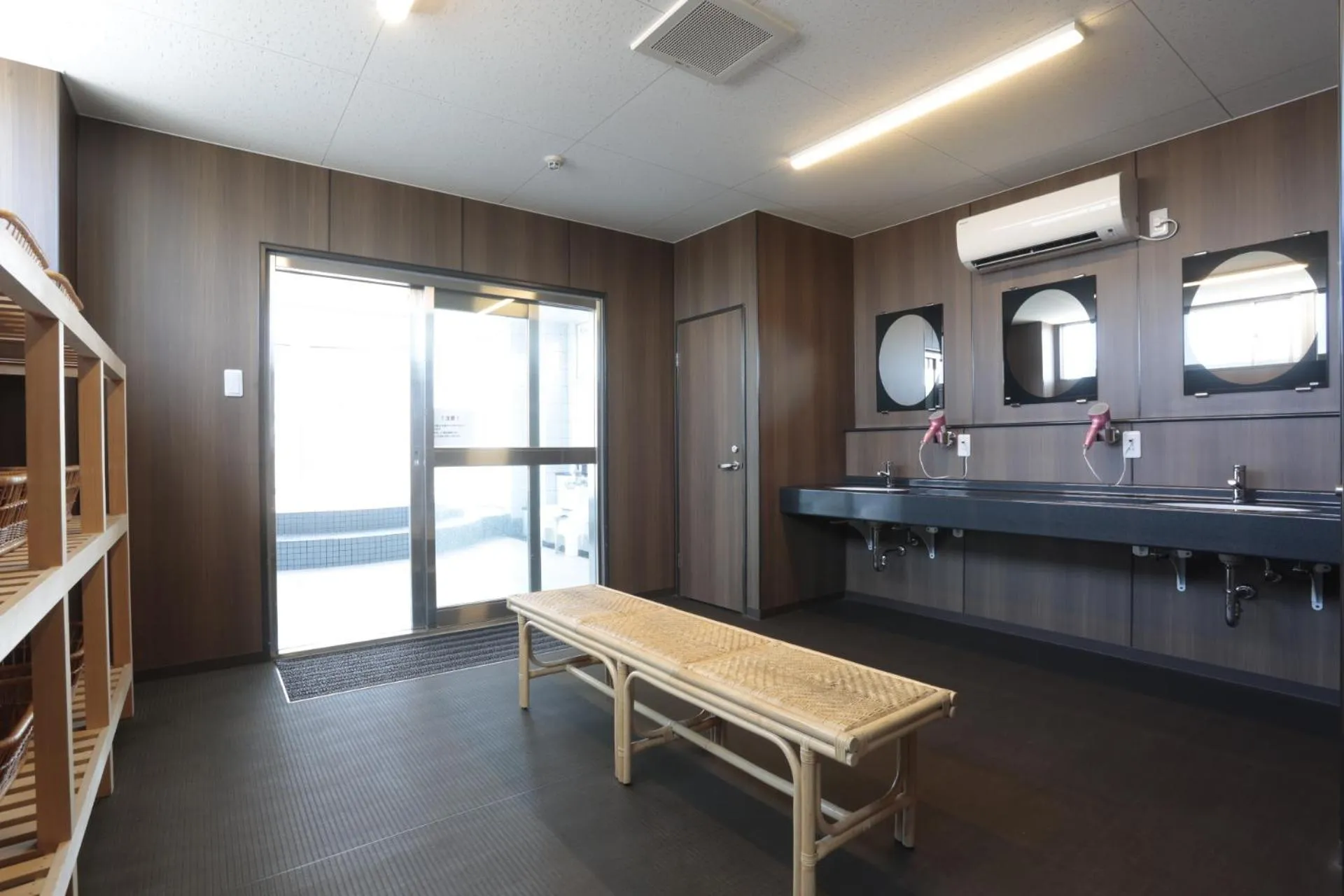 Public Bath in Hotel Sunplaza