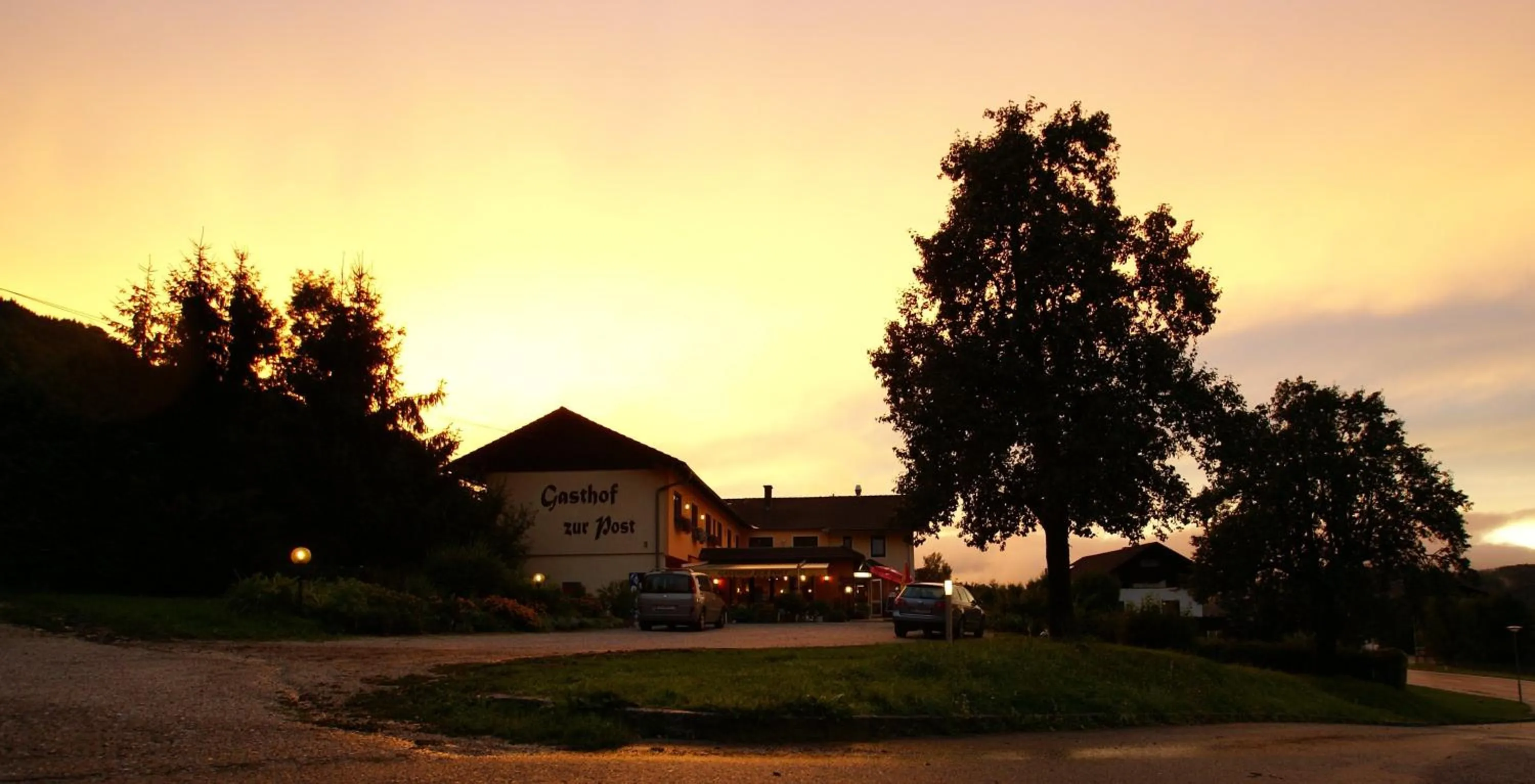 Facade/entrance in Gasthof Hotel Zur Post