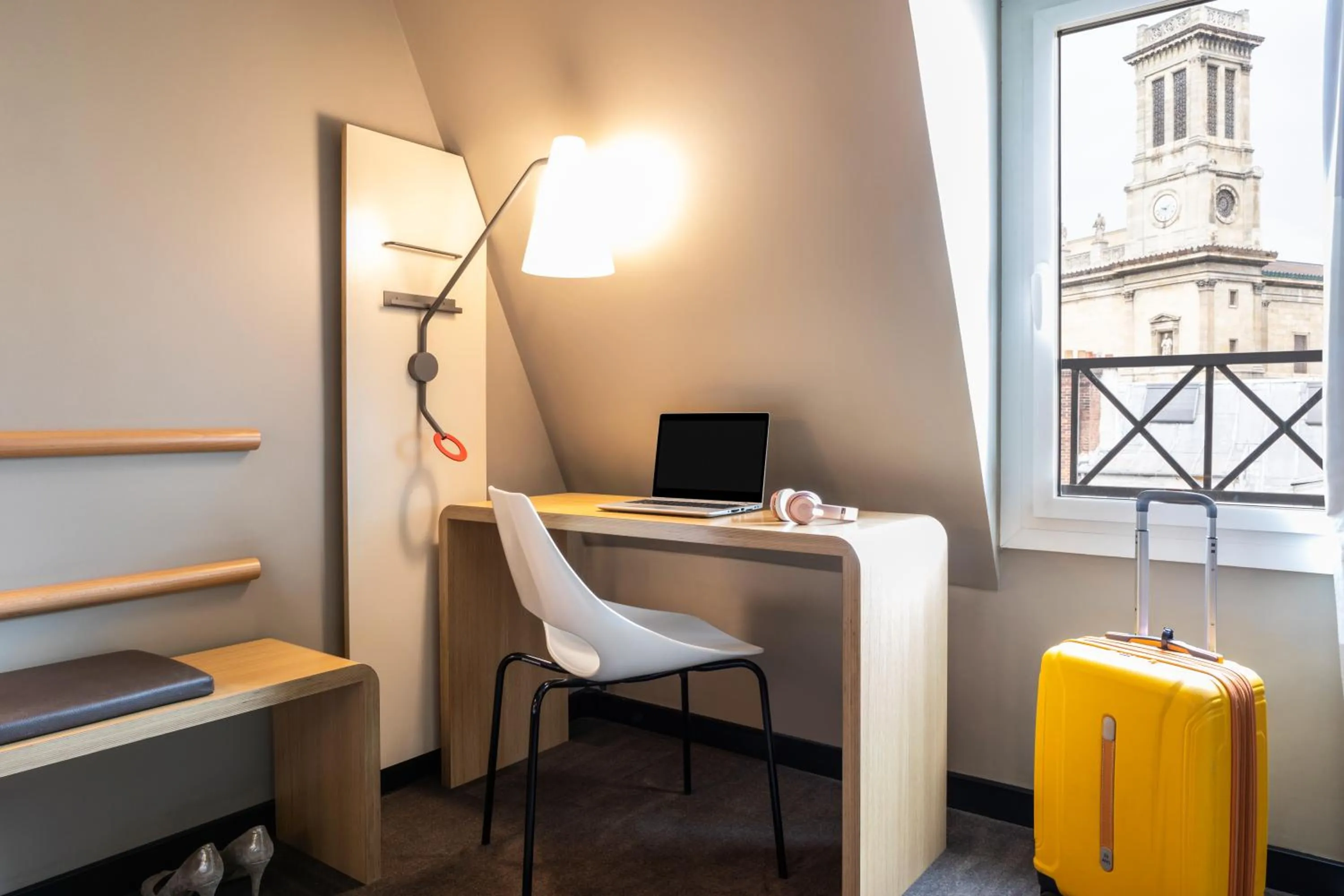 Bedroom in ibis Paris Gare du Nord La Fayette