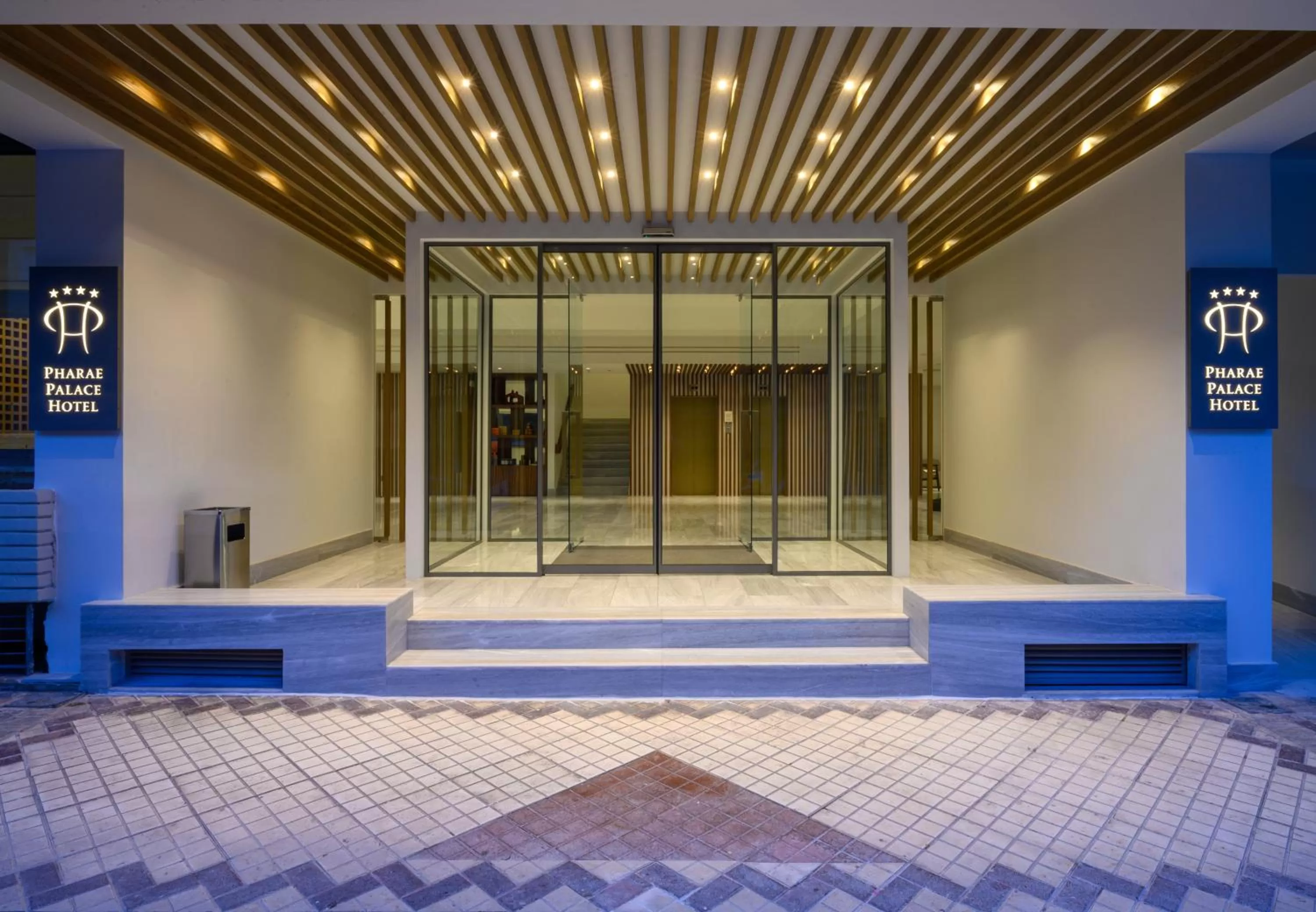 Facade/entrance in Pharae Palace