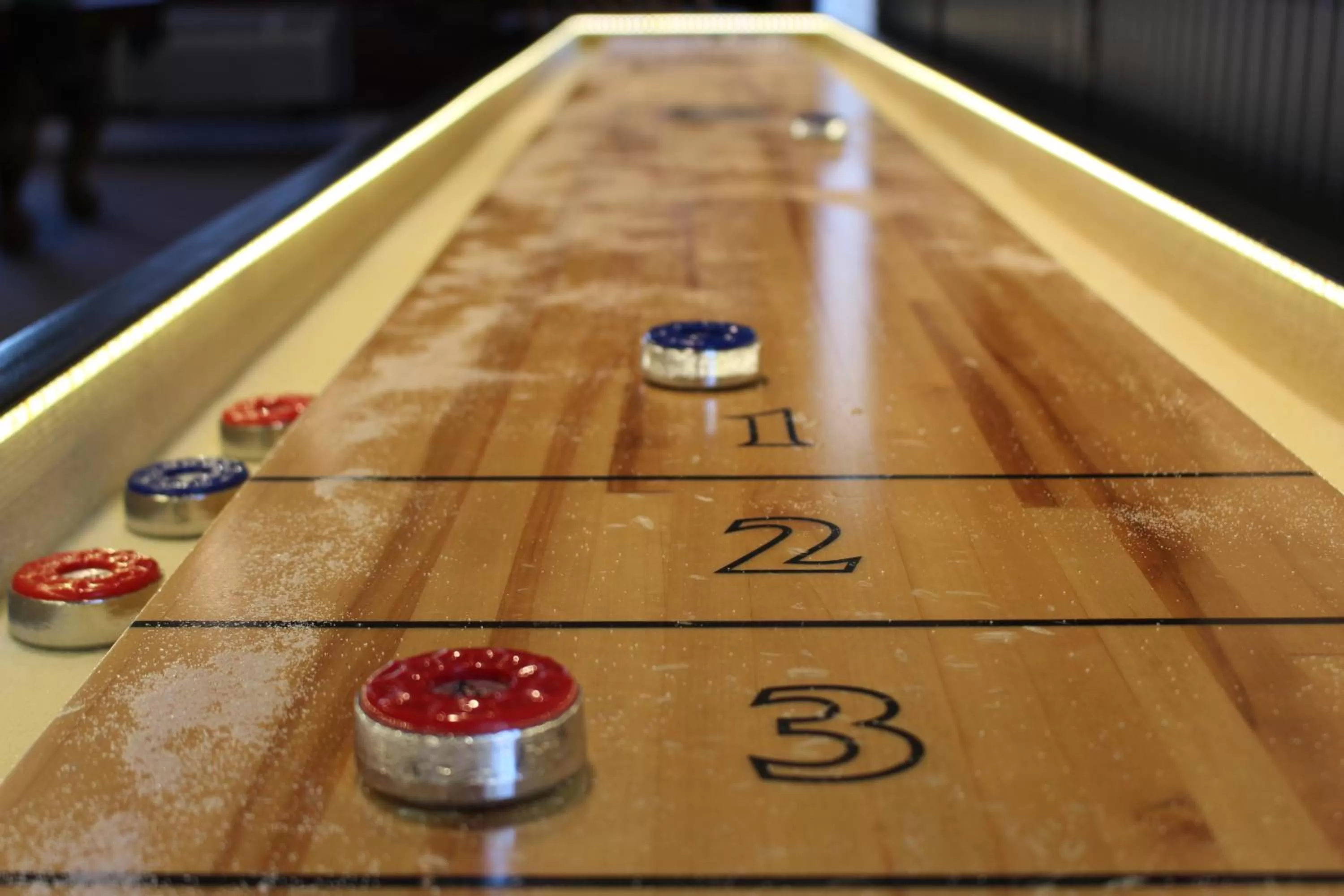 Lounge or bar in O'Cairns Inn and Suites