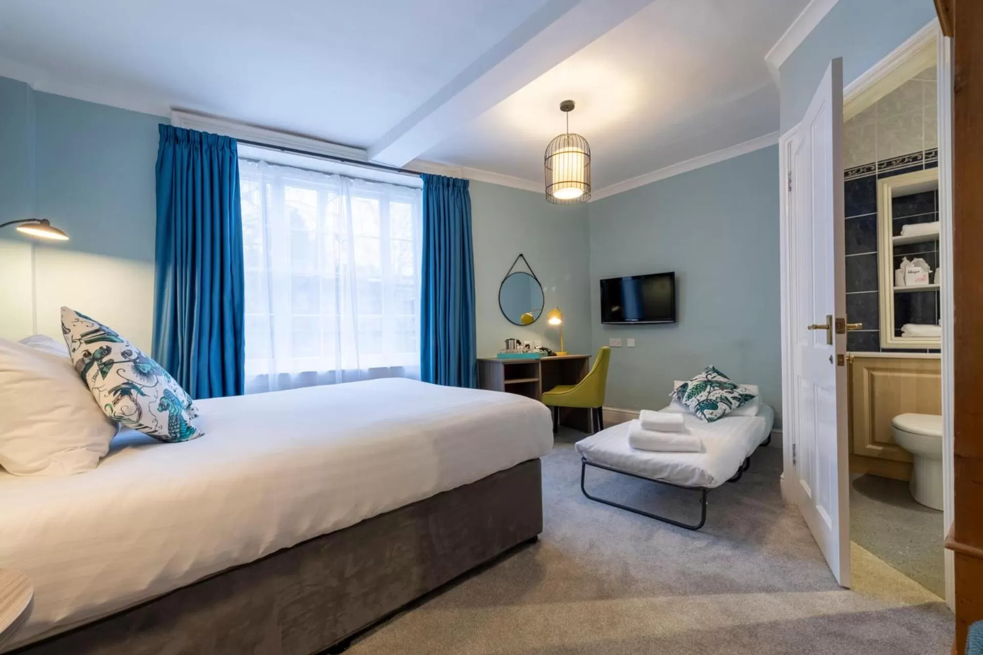 Photo of the whole room in Wisteria Hotel