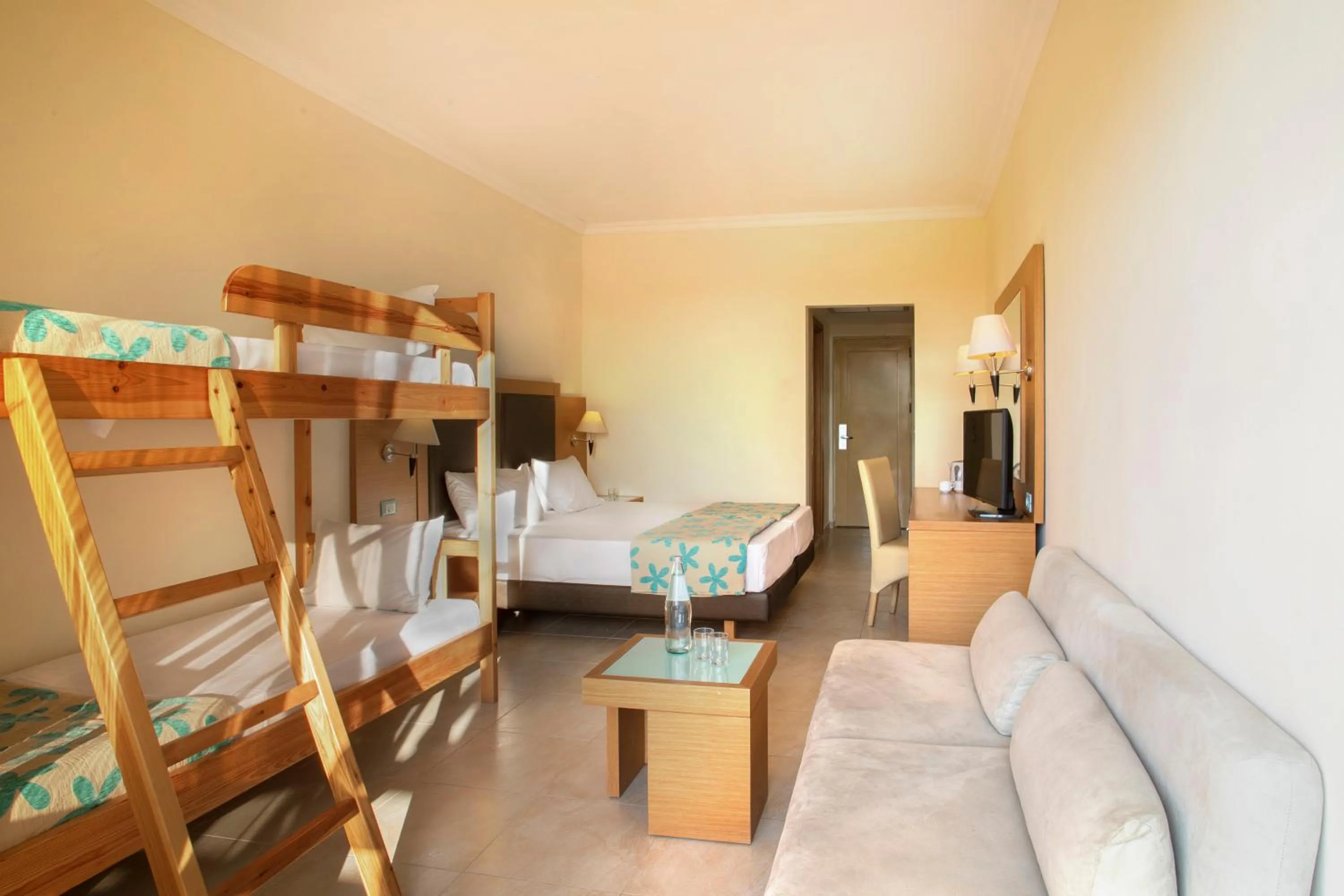 Bedroom, Bed in Sol Cosmopolitan Rhodes