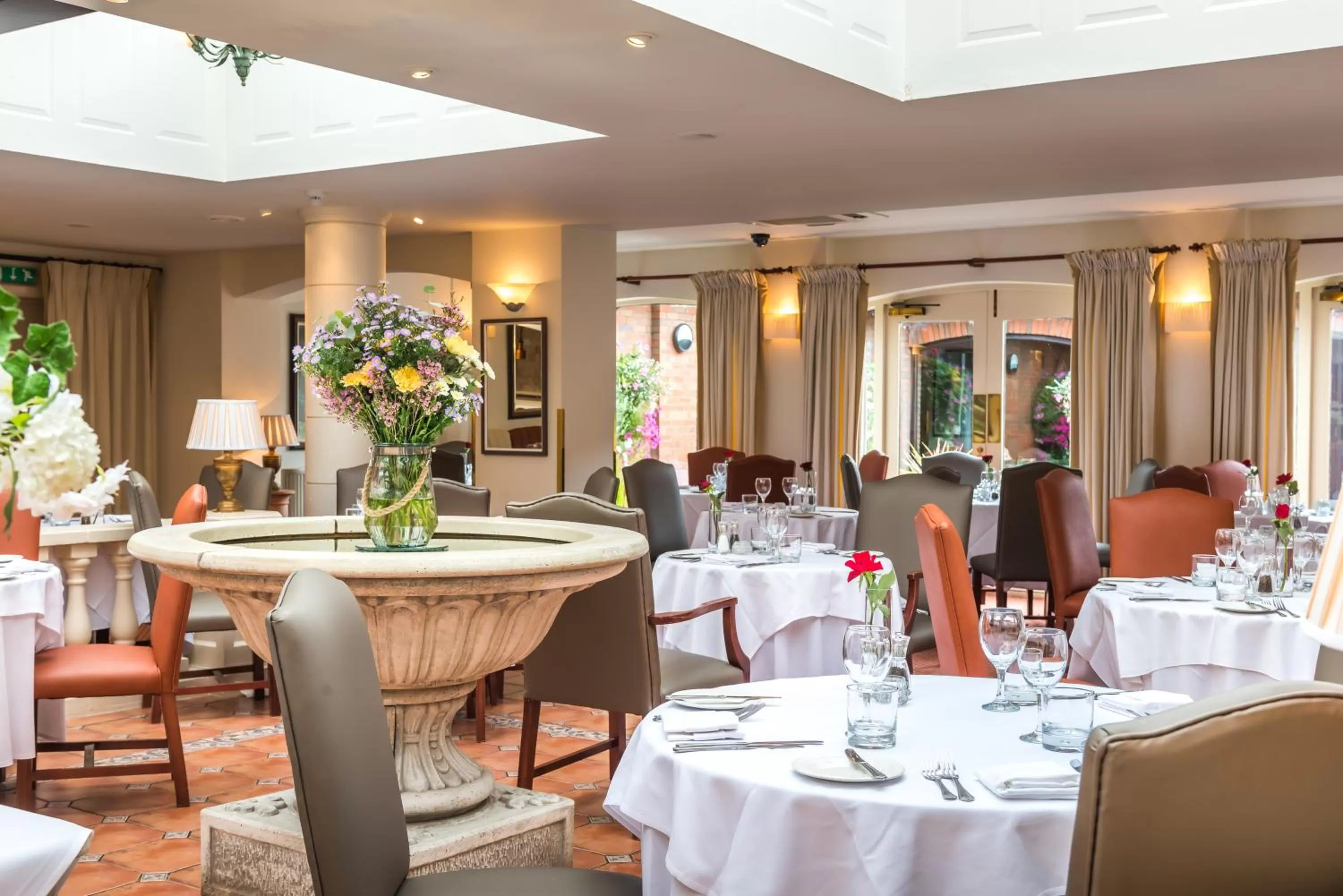 Restaurant/places to eat in Parkway Hotel & Spa