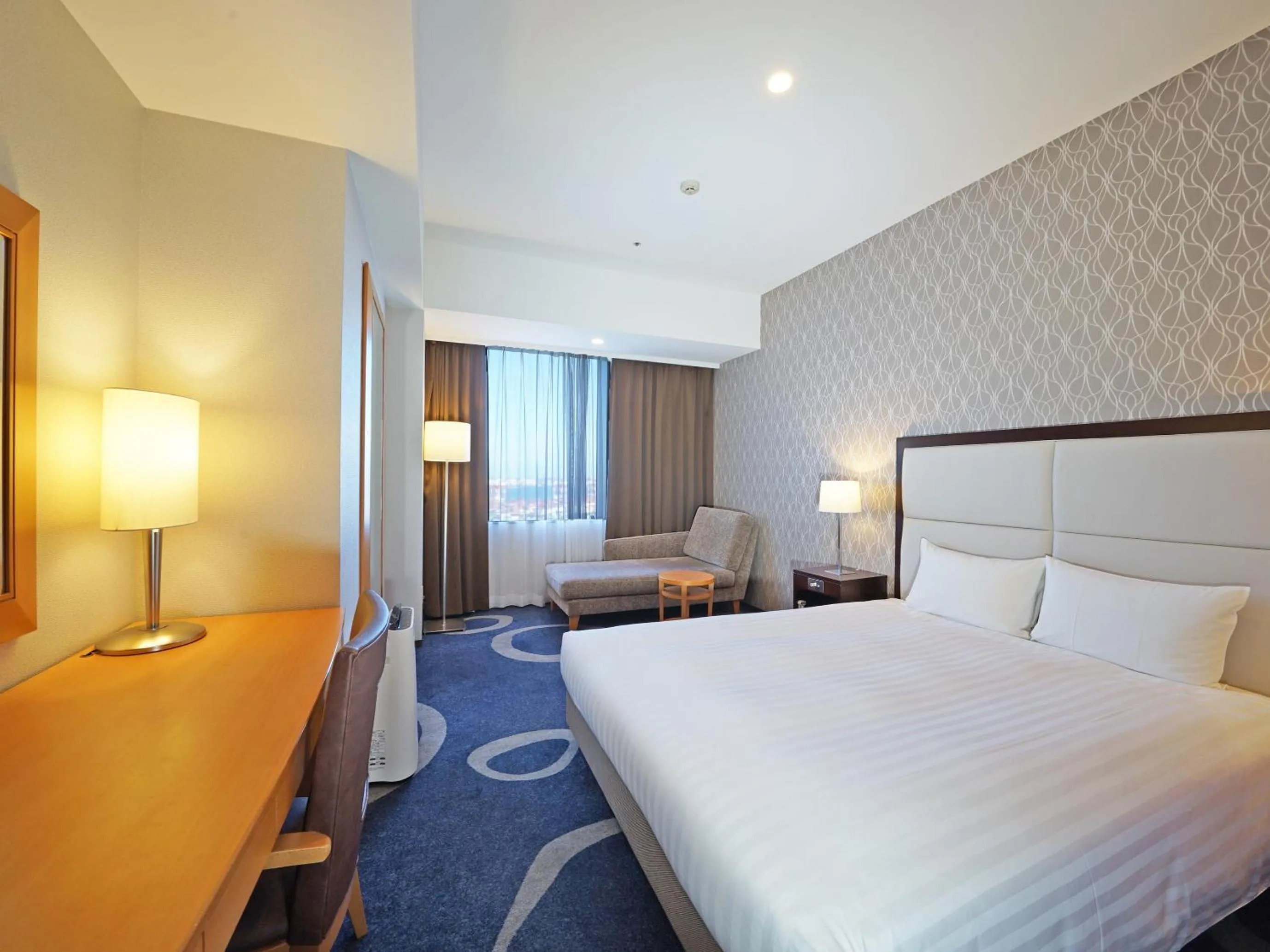 Photo of the whole room, Bed in LOISIR HOTEL SHINAGAWA SEASIDE