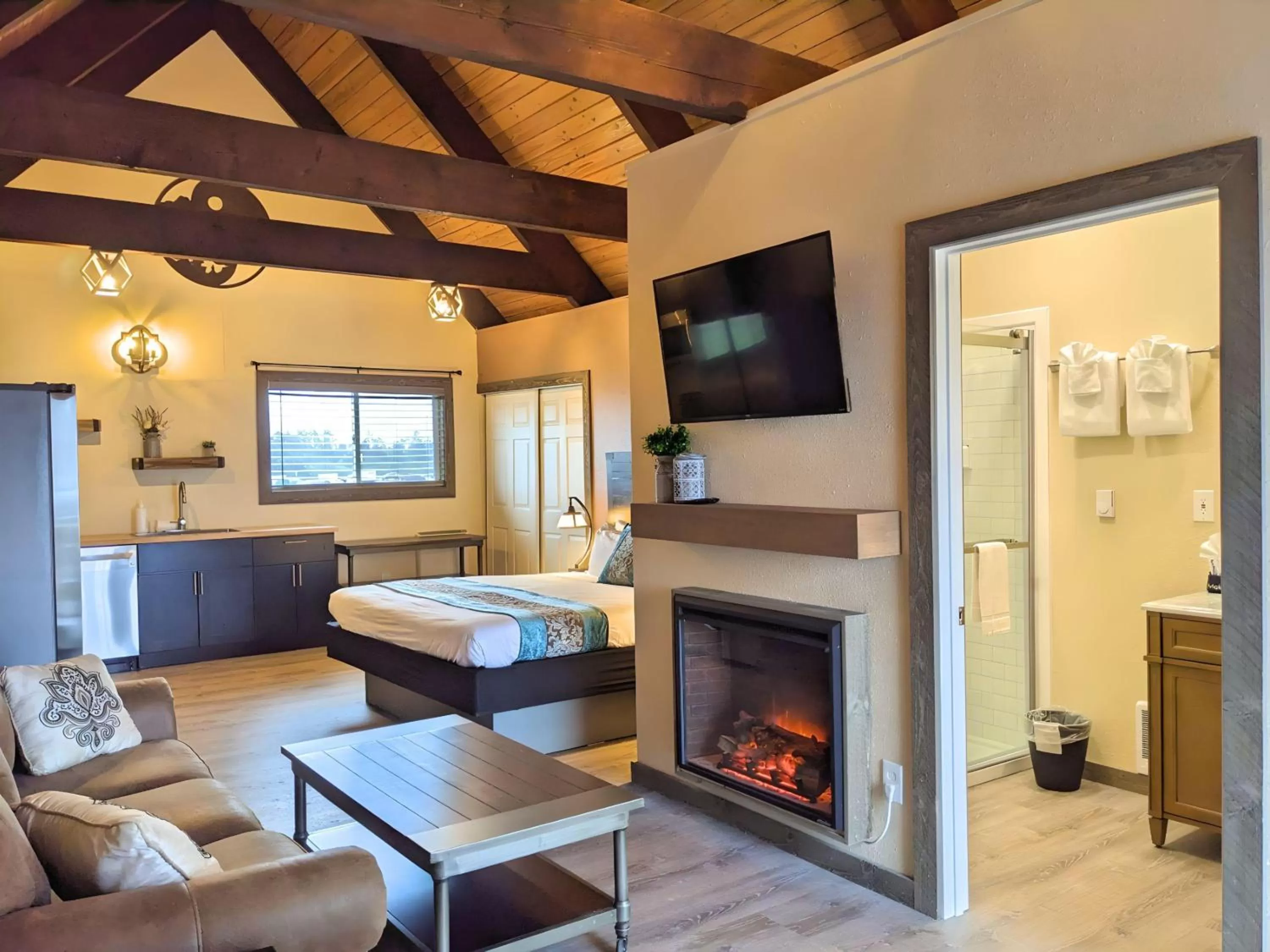 Living room in Wanderlust Inn