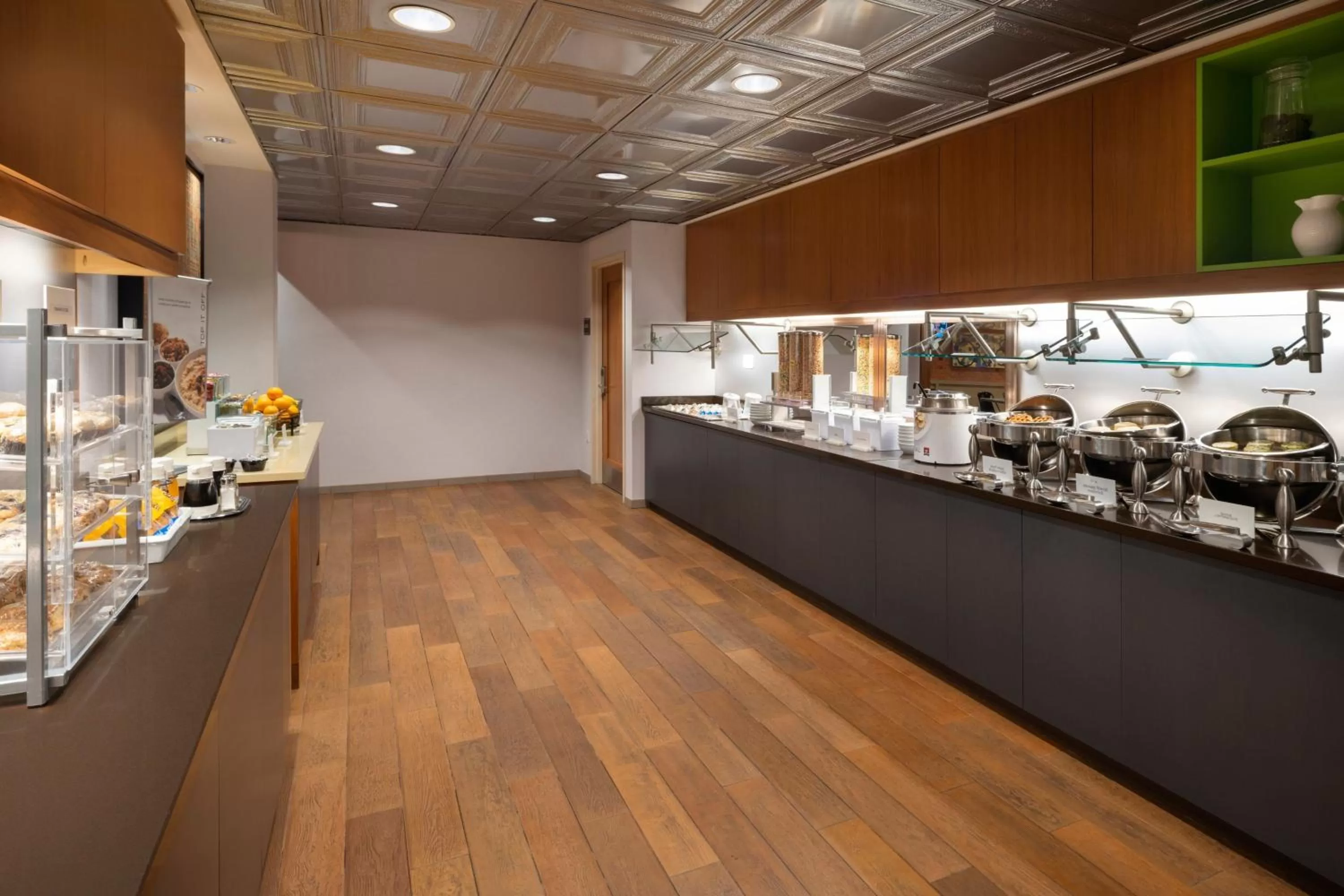 Breakfast in Residence Inn by Marriott Boston Downtown Seaport