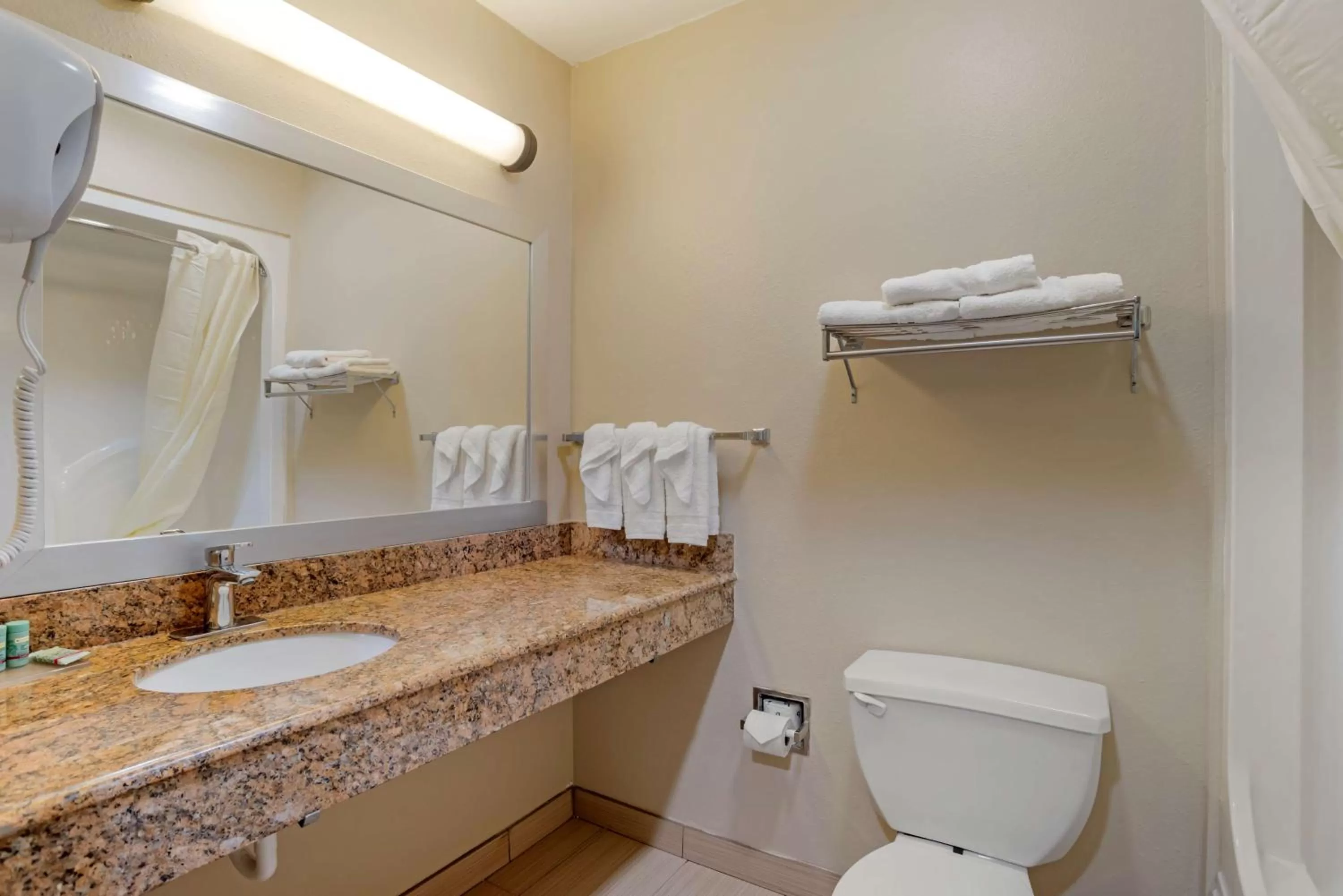 Bathroom in Best Western Ville Platte