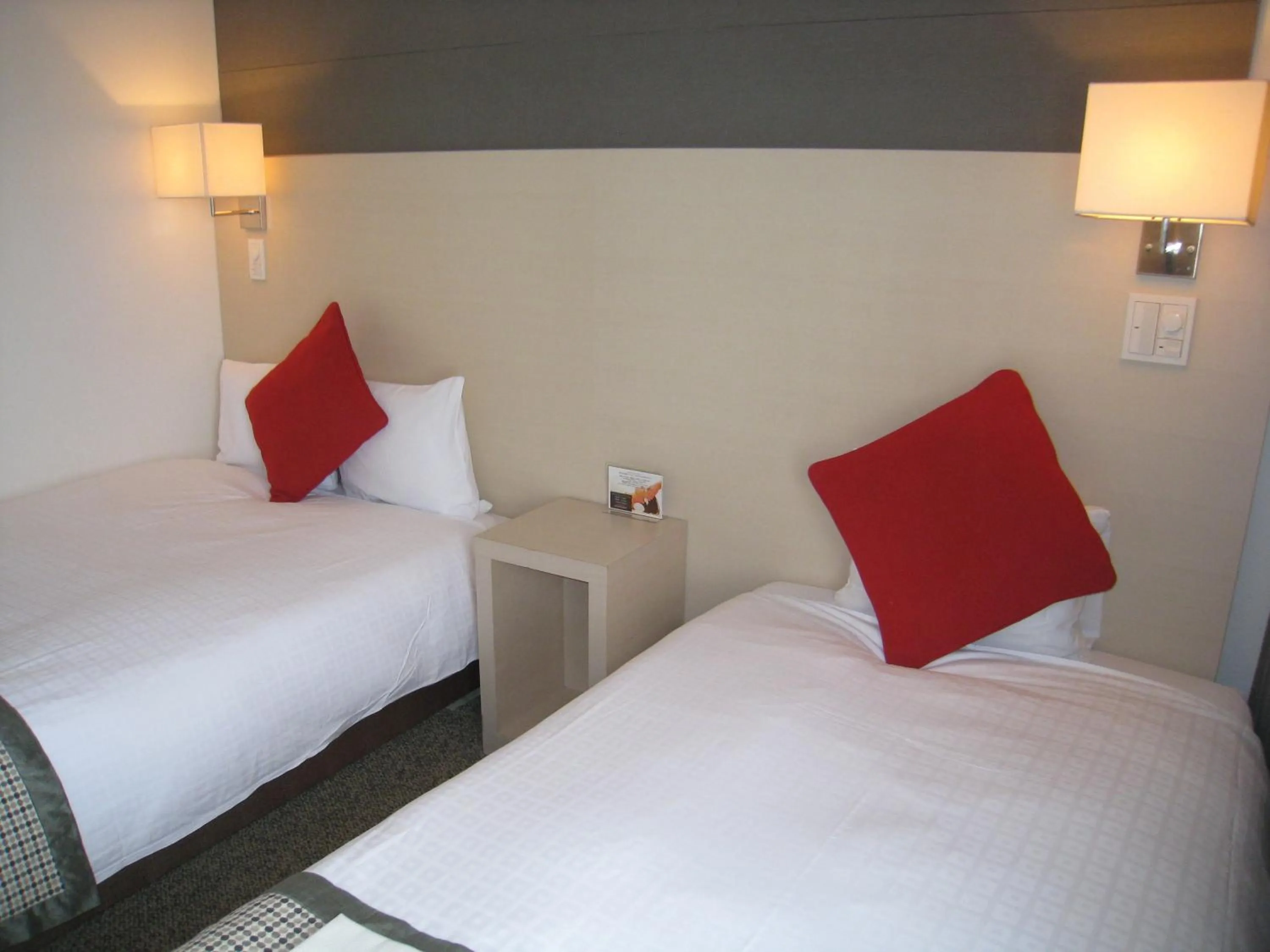 Bed in Rembrandt Style Tokyo Nishikasai