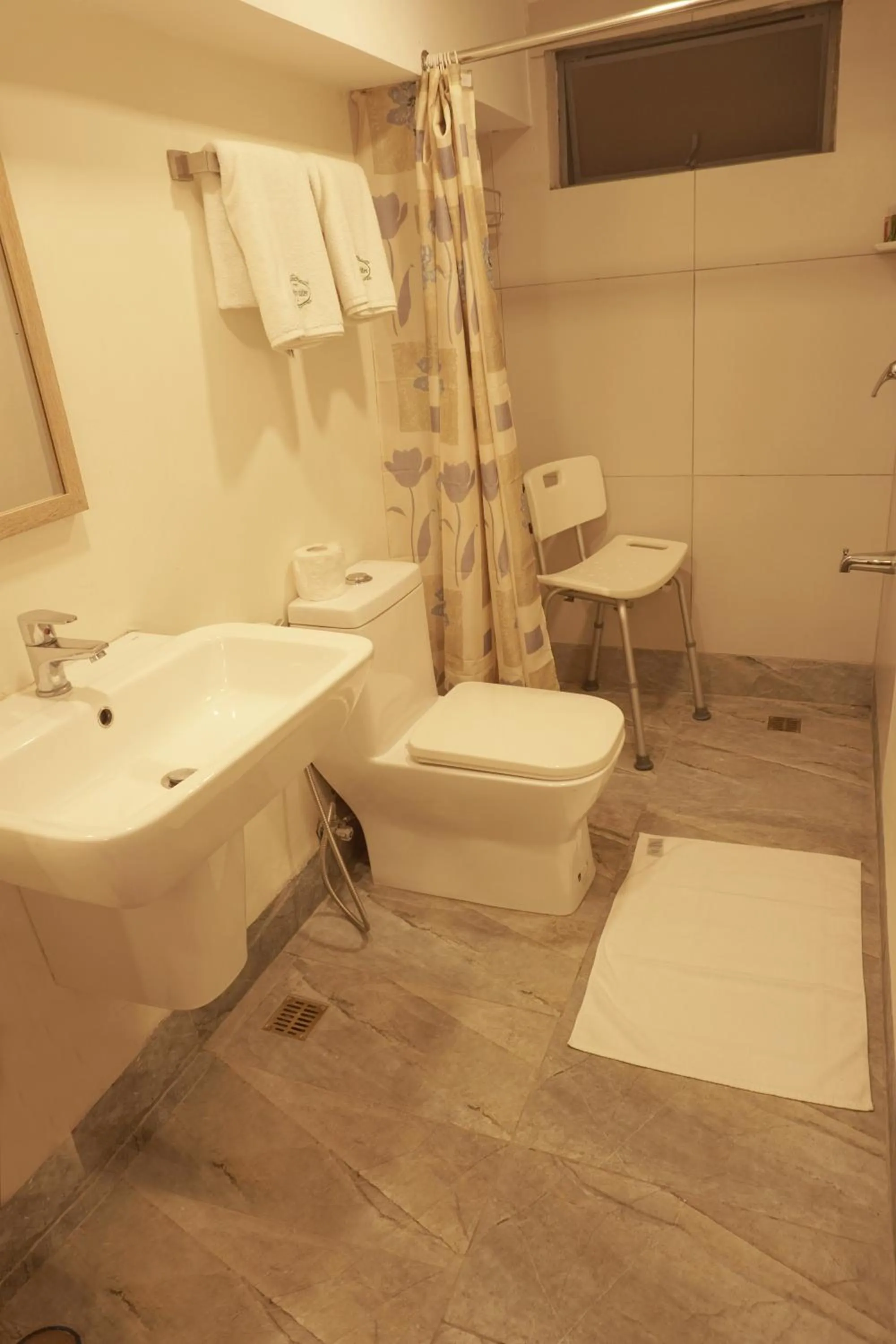Bathroom in 1775 Adriatico Suites