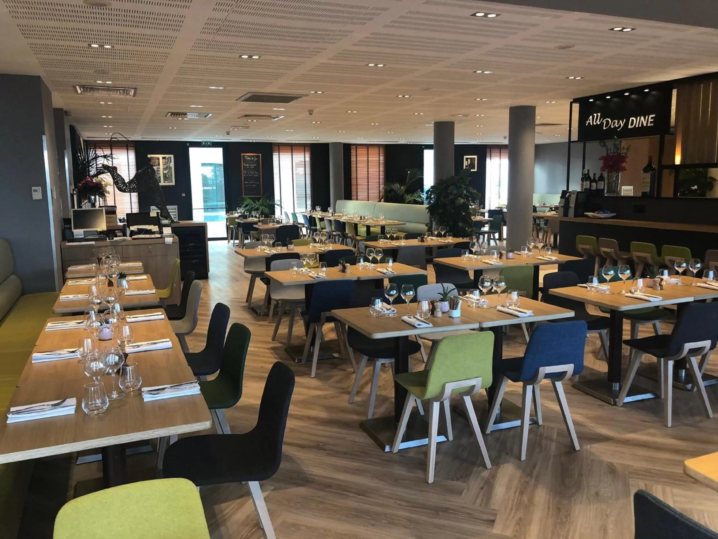 Restaurant/places to eat in Holiday Inn Bordeaux Sud - Pessac by IHG