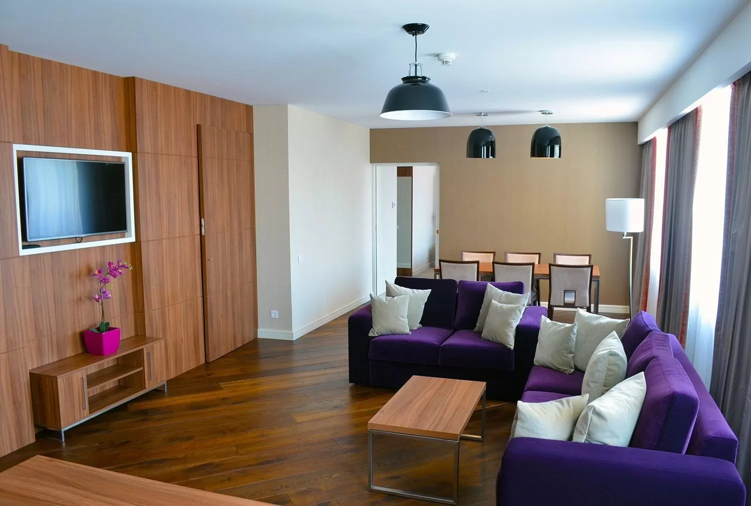 TV and multimedia in Ramada Plaza Craiova