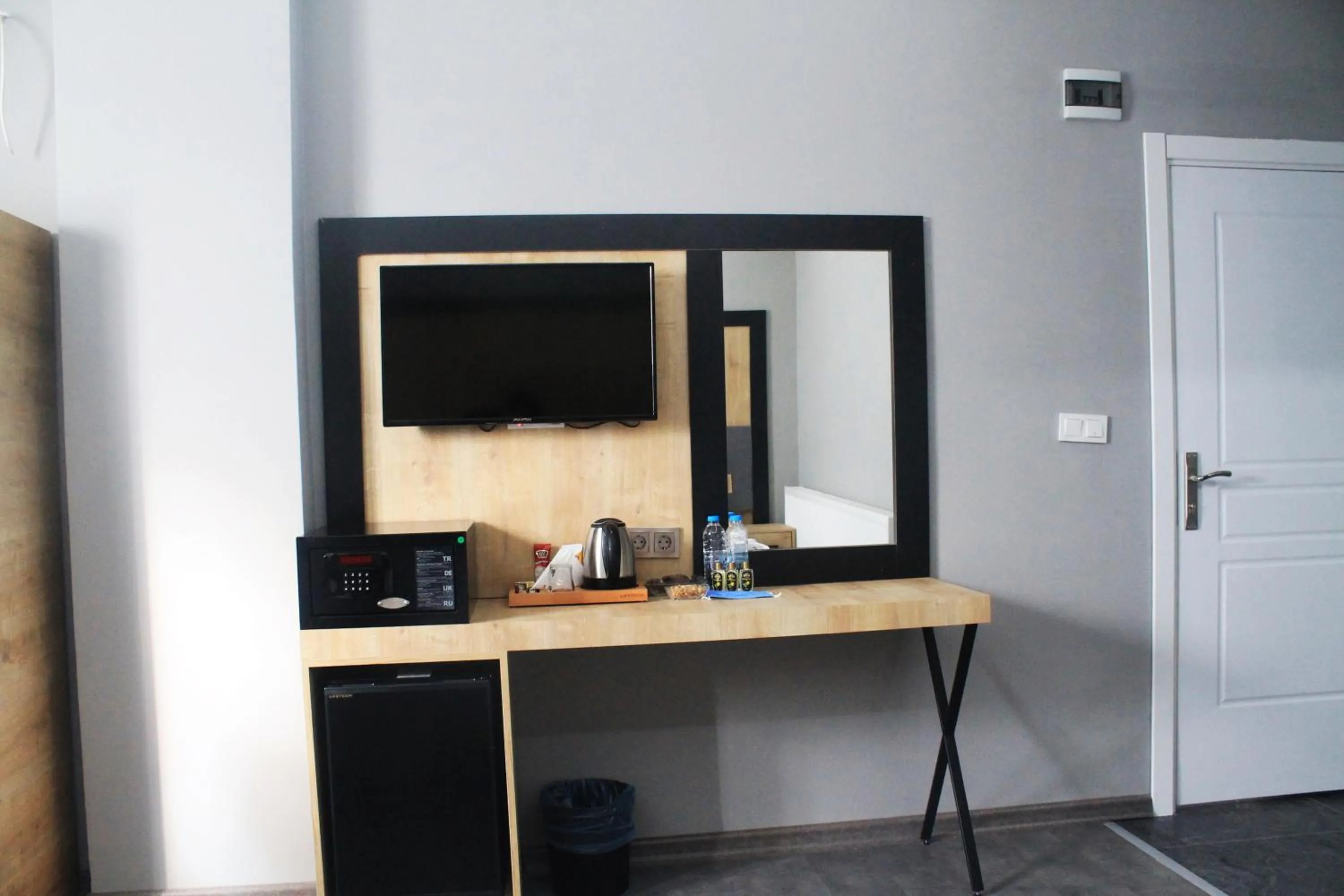 TV and multimedia in Skylon Airport Hotel