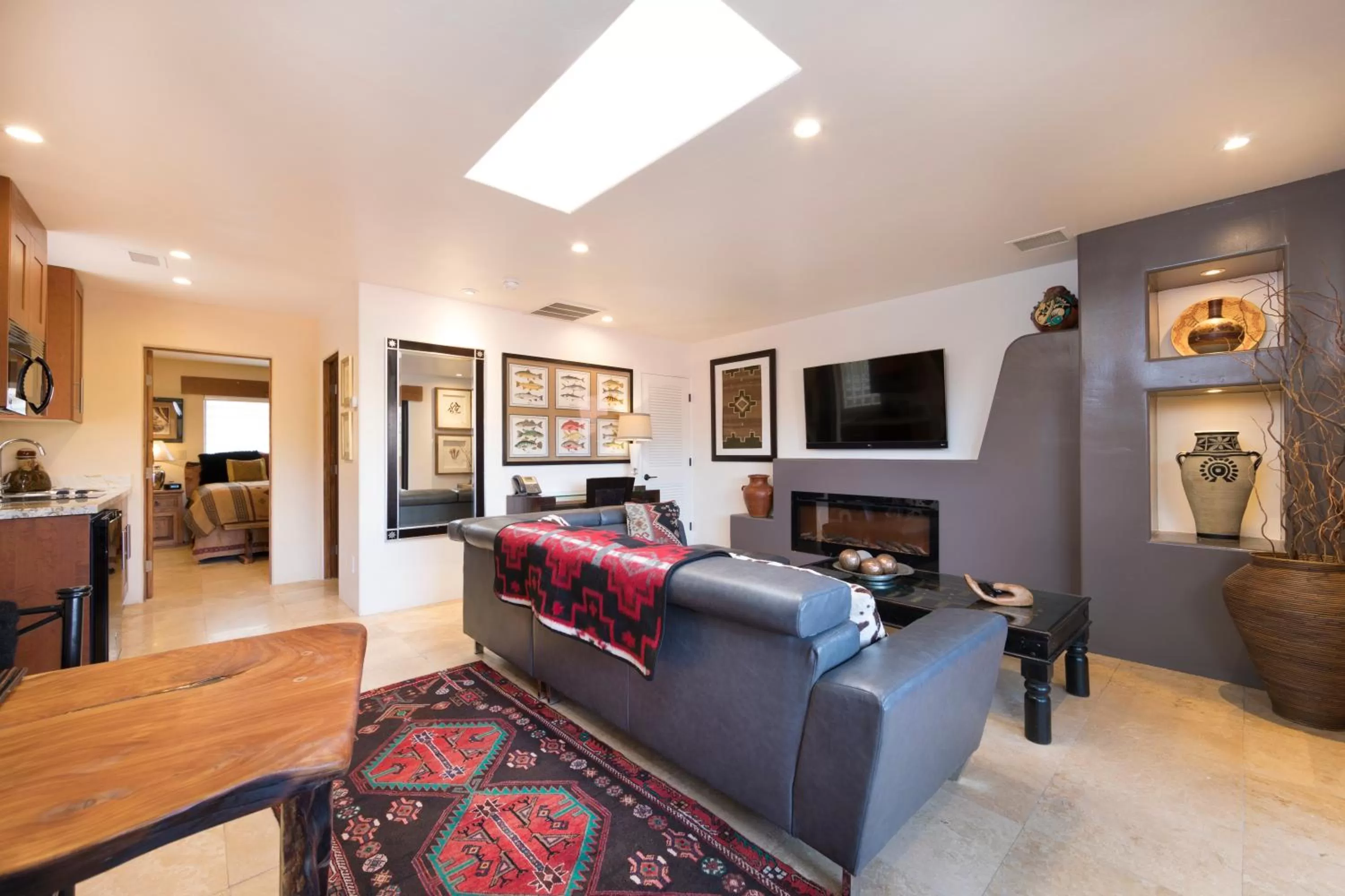 TV and multimedia in A Sunset Chateau