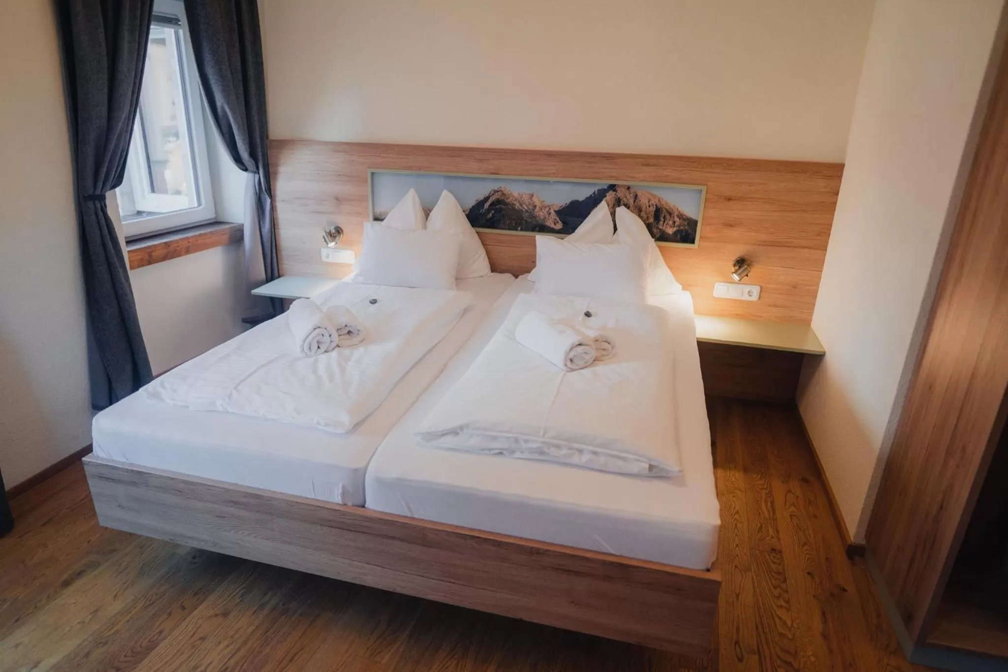 Bed in Hotel Restaurant DAS RÖSSL