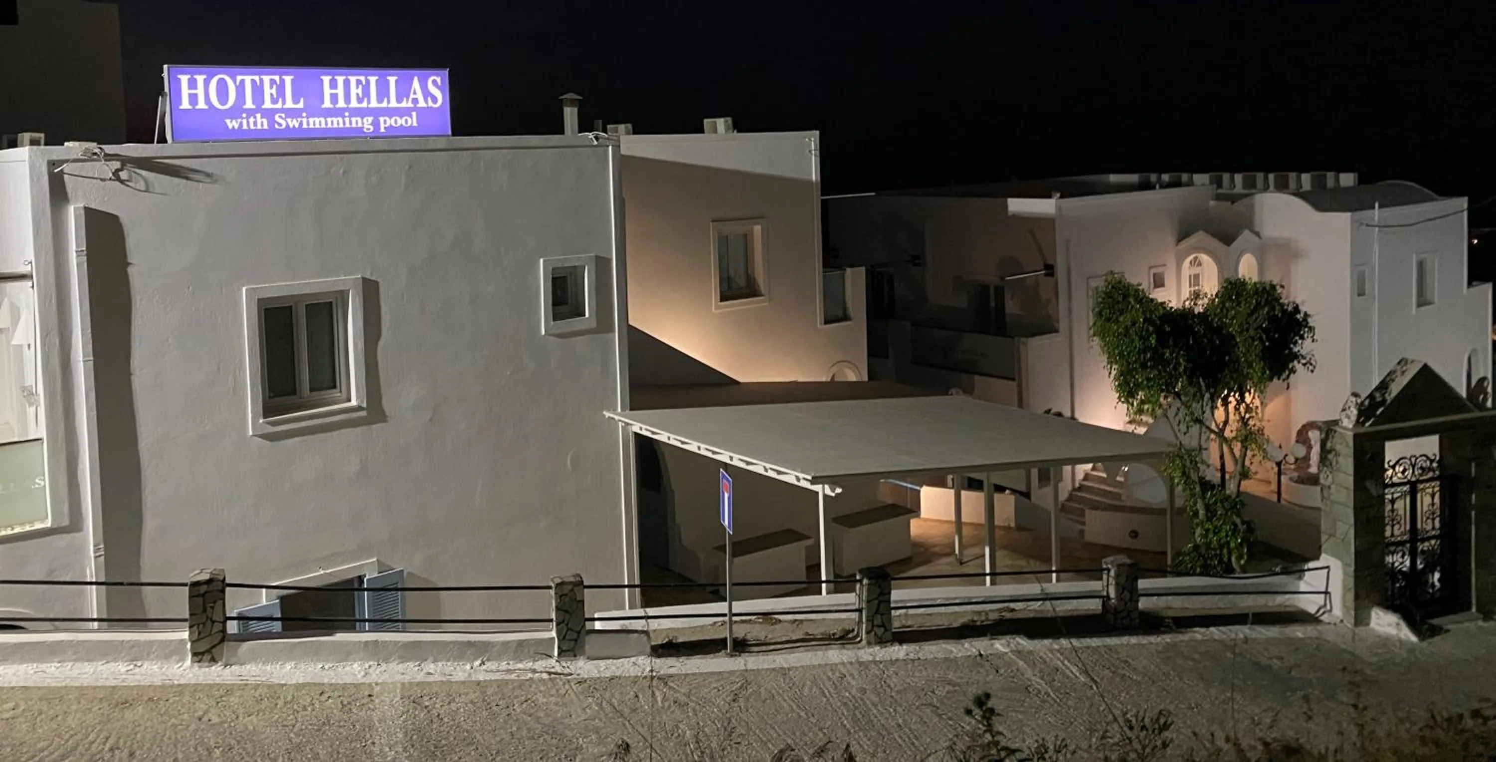 Property building in Hotel Hellas