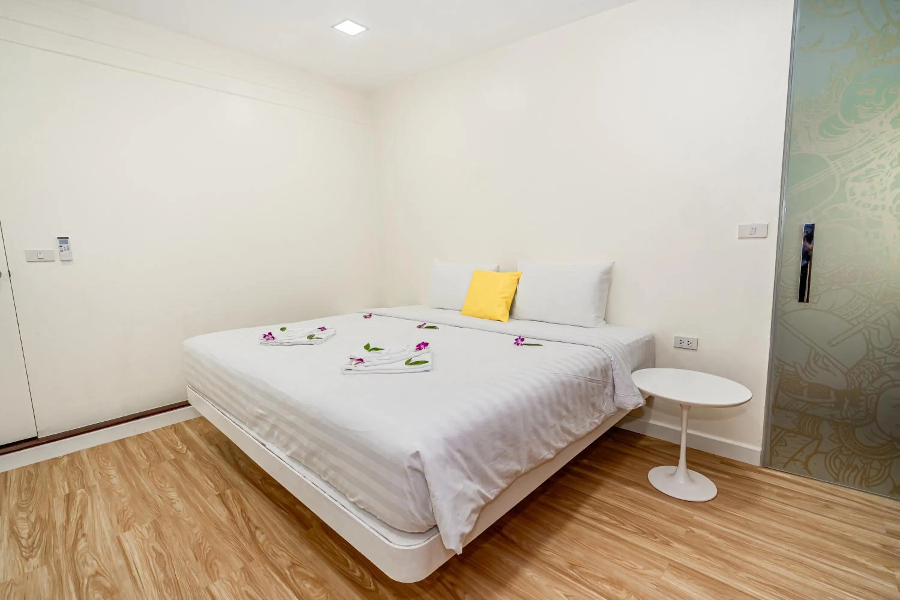 Bedroom, Bed in The Color Kata