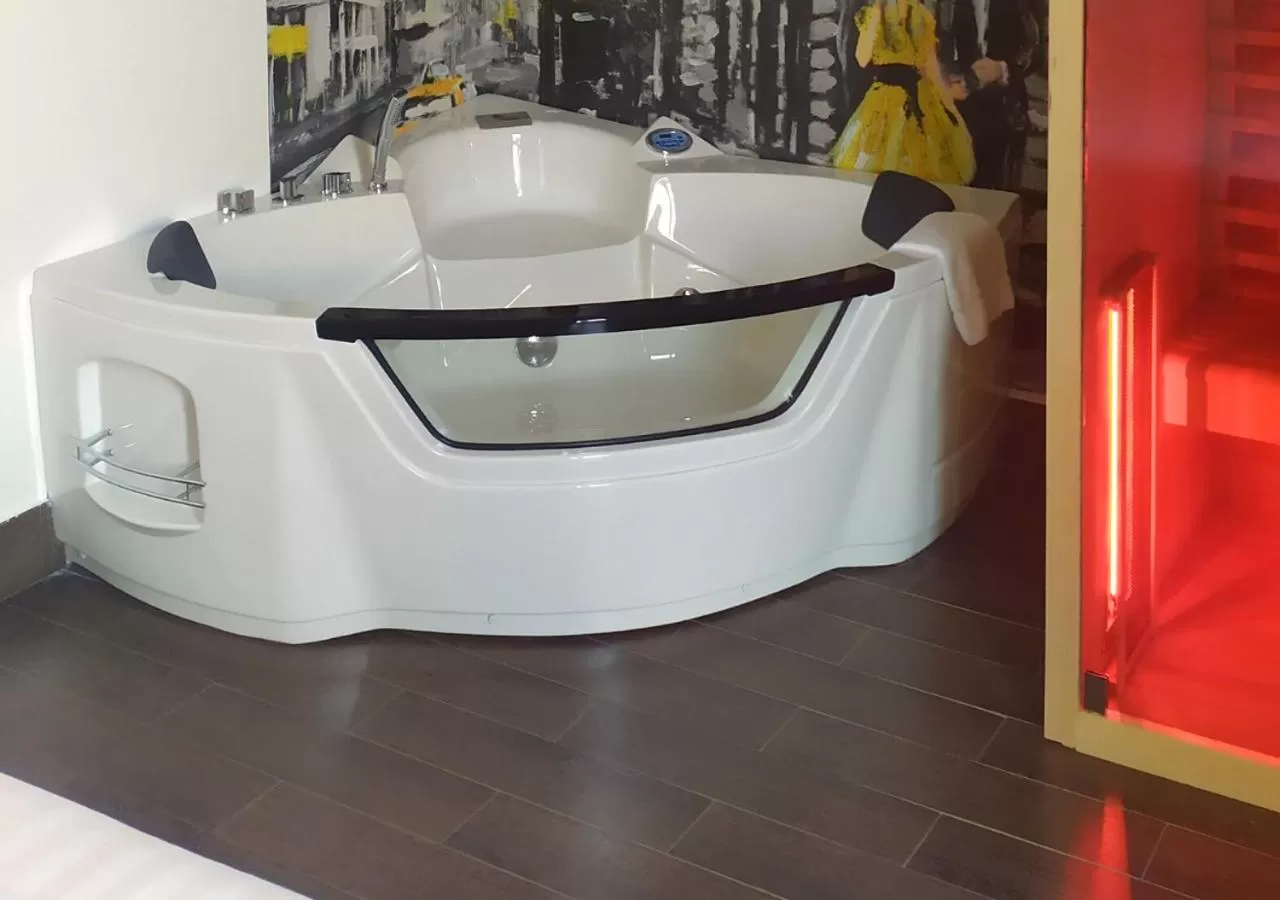 ARTEMIDE "Fiore Club" B&B SUITE SPA