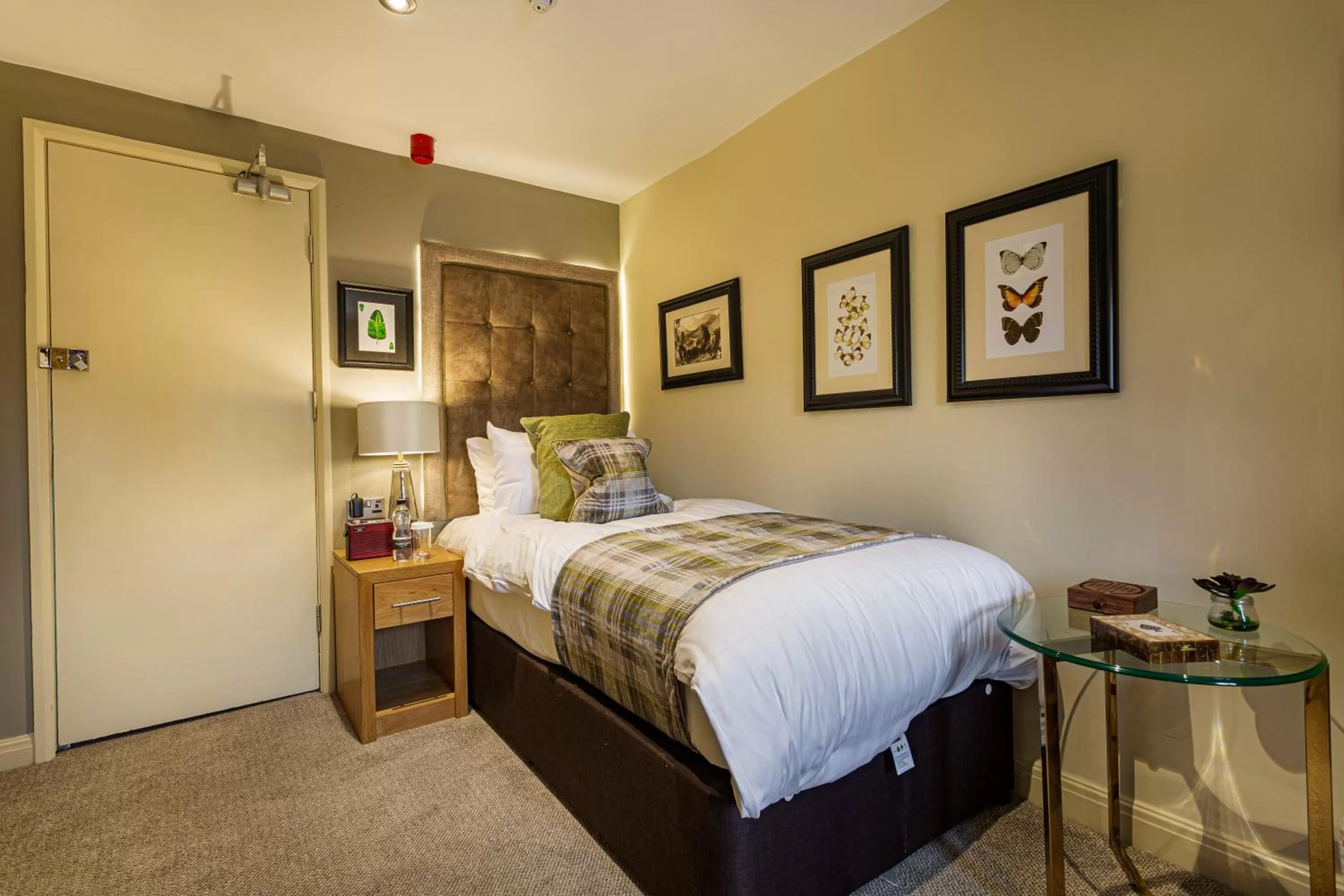 Bedroom, Bed in The Rutland Arms Hotel, Bakewell, Derbyshire - The Coaching Inn Group