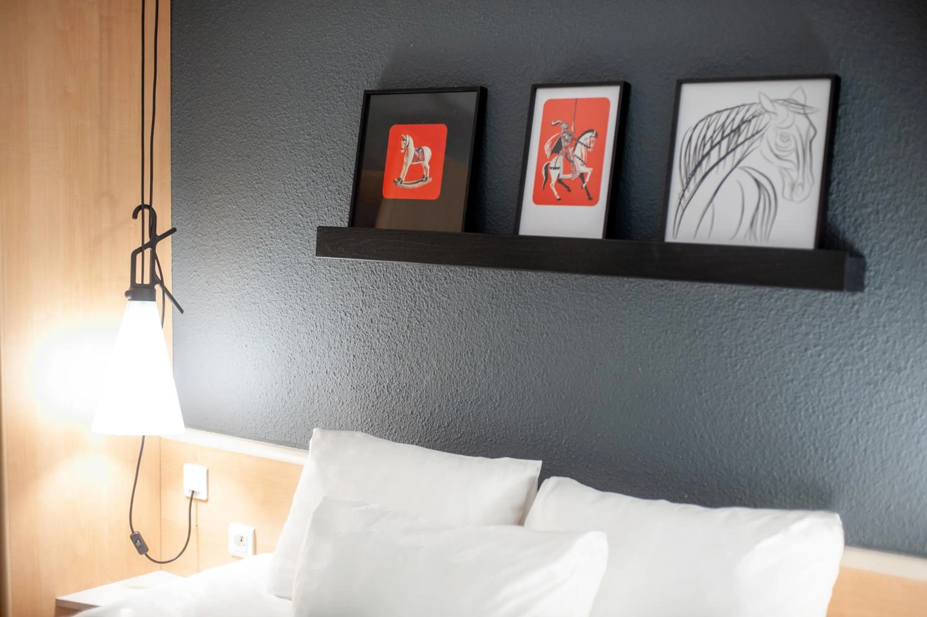 Photo of the whole room, Bed in ibis Maisons Laffitte