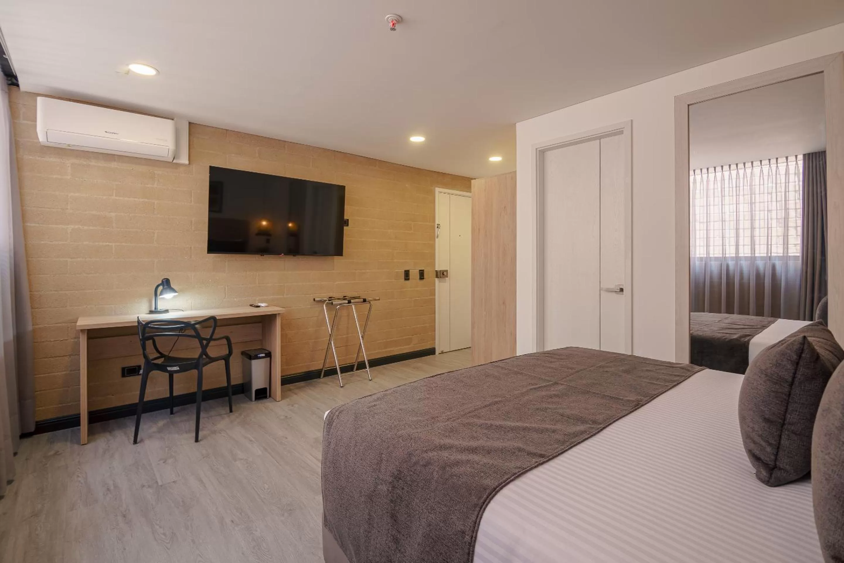 TV and multimedia, Bed in First Class Hotel