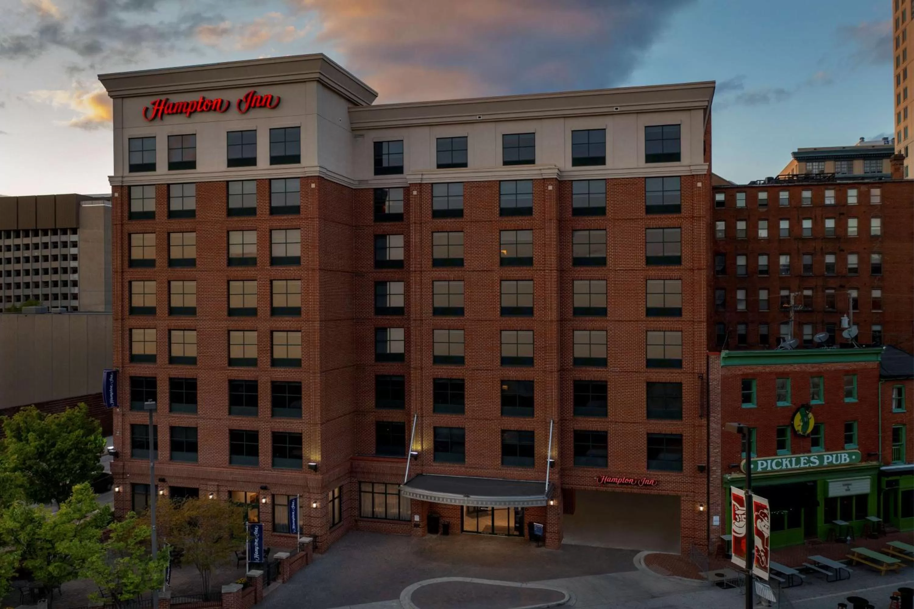 Property building in Hampton Inn Baltimore-Downtown-Convention Center