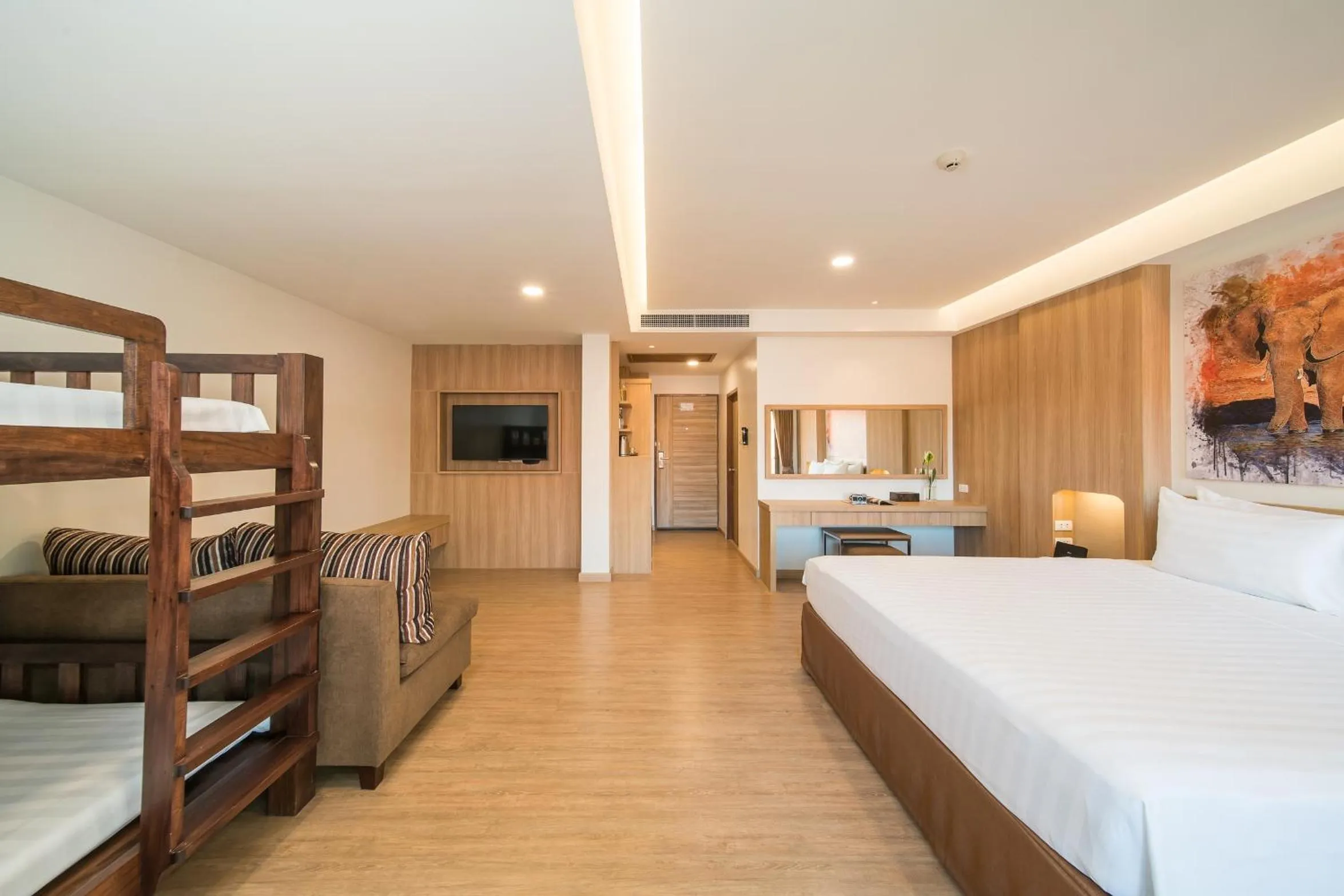 Photo of the whole room, Bed in Chaba Cabana Beach Resort