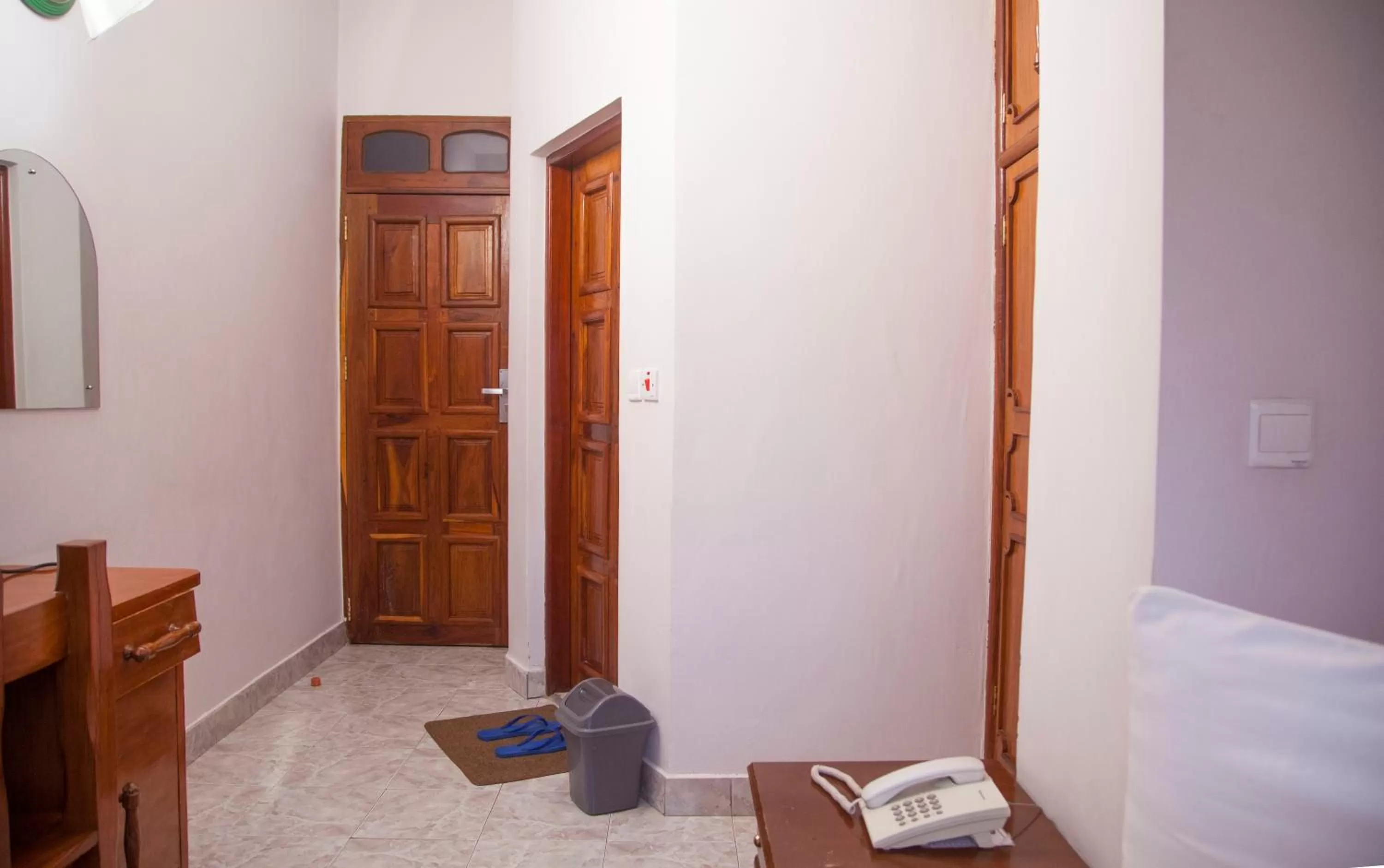 Living room, Bed in Natron Palace Hotel