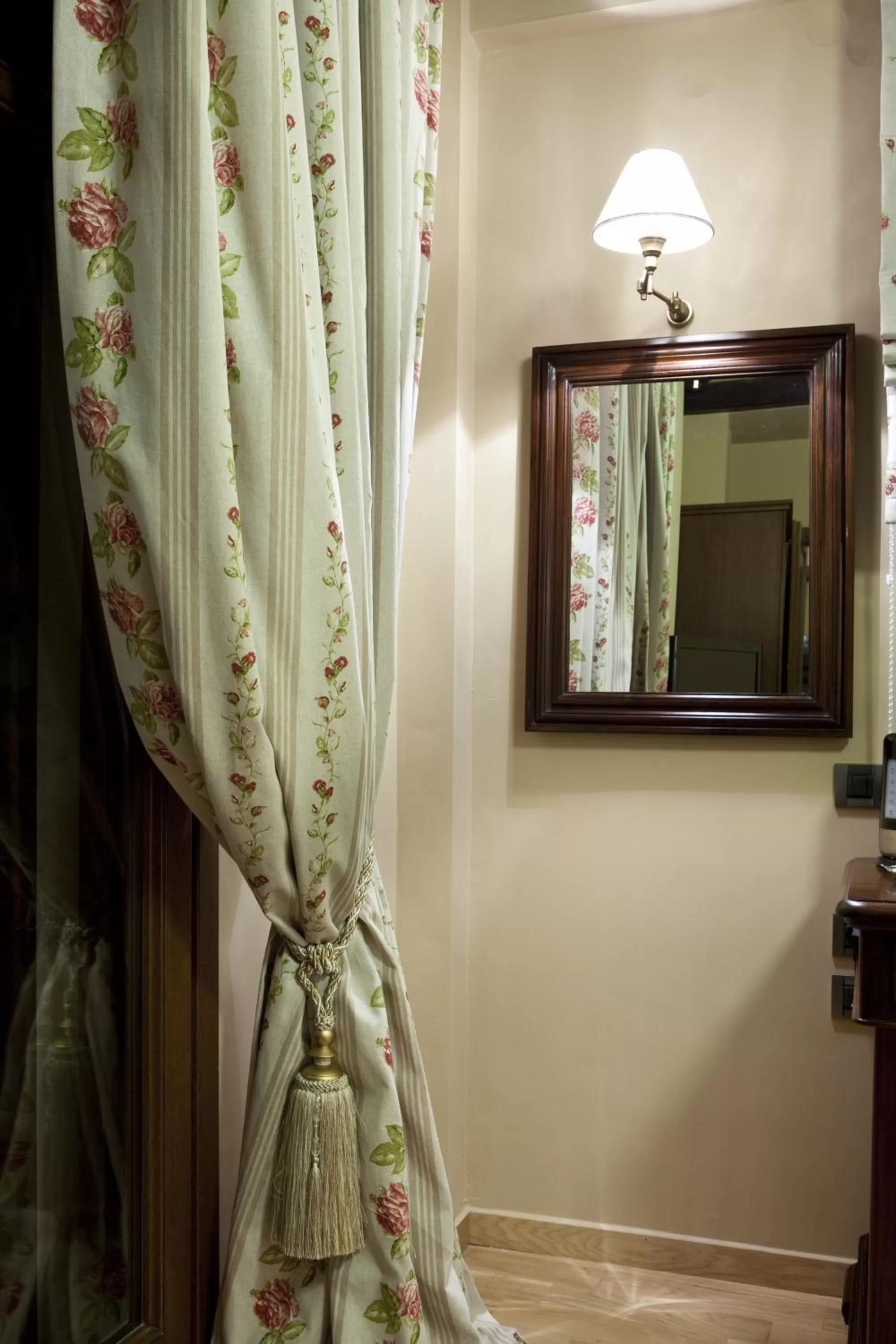 Decorative detail in Kazarma Hotel