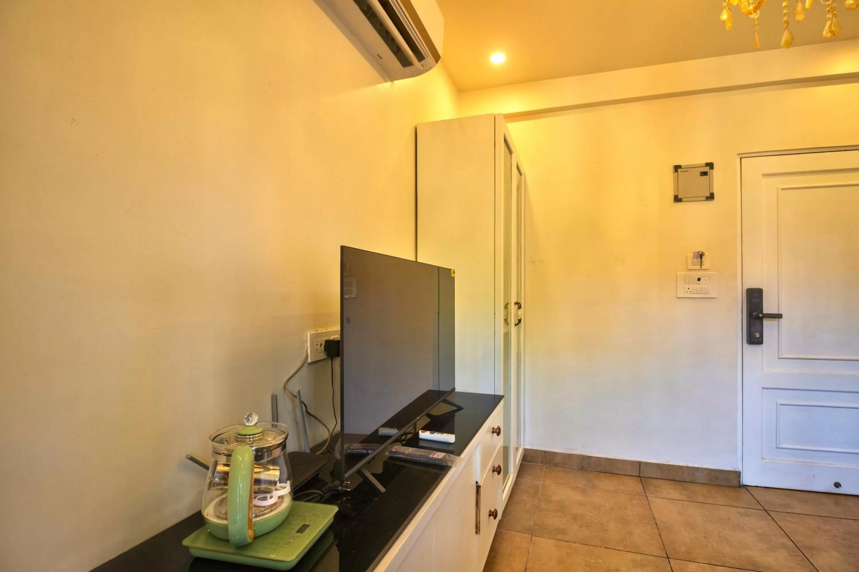 TV and multimedia, Kitchen/Kitchenette in Pajaros Blu