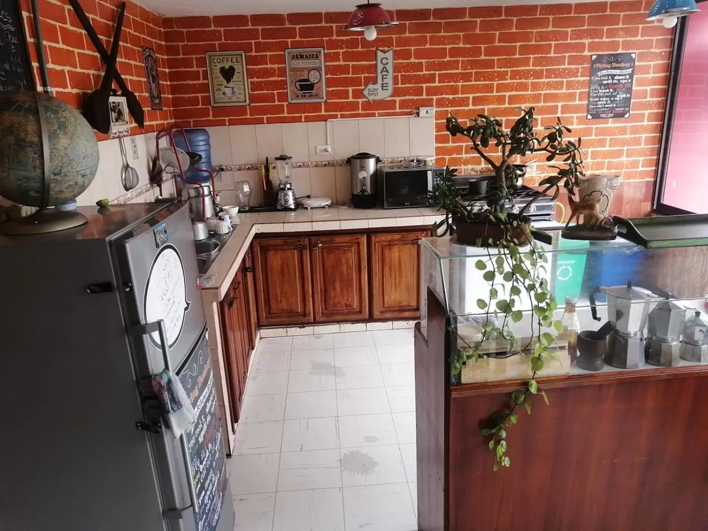 Kitchen or kitchenette in Flying Donkey