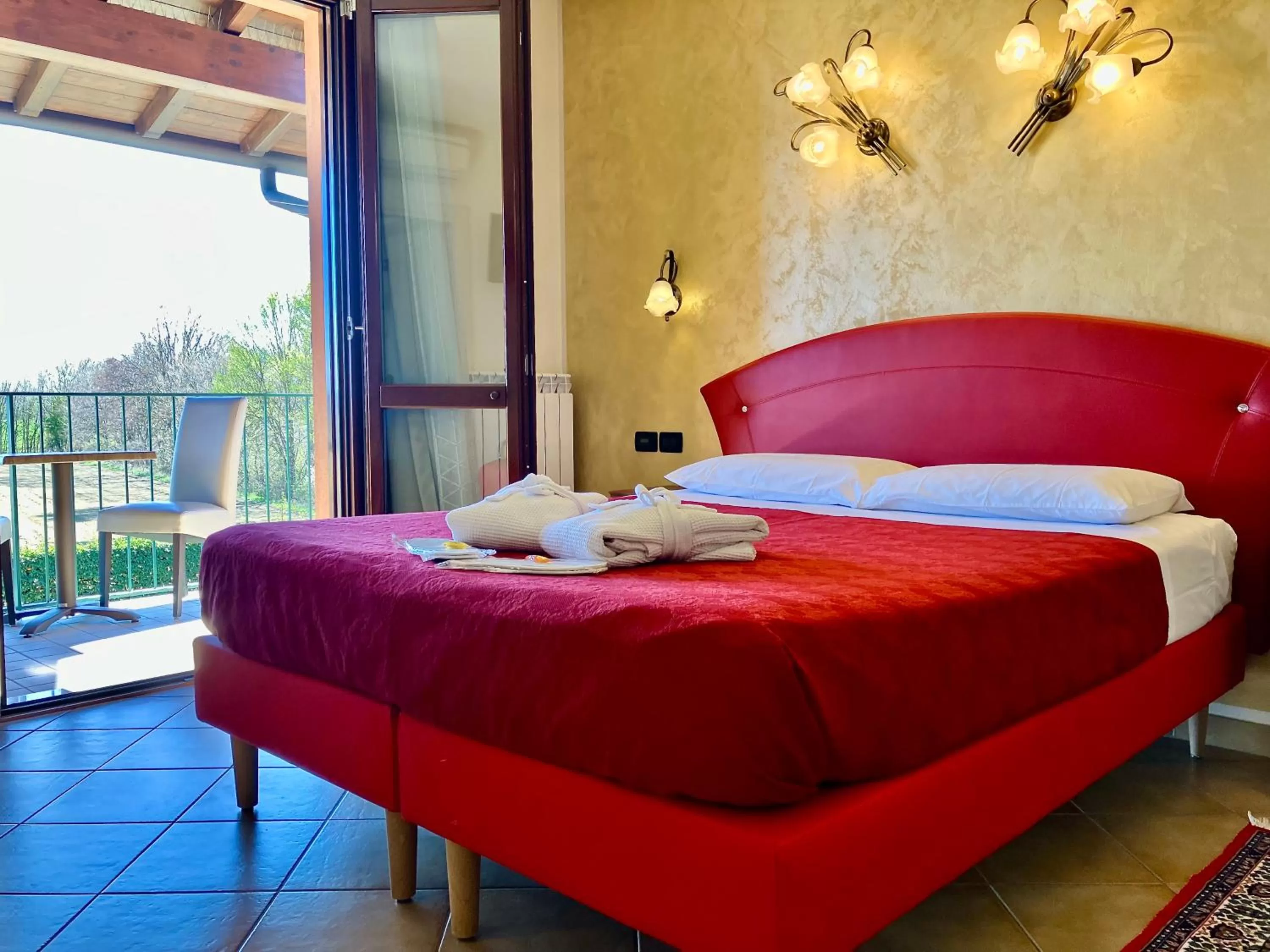 Bed in B&B Desenzano Paradise