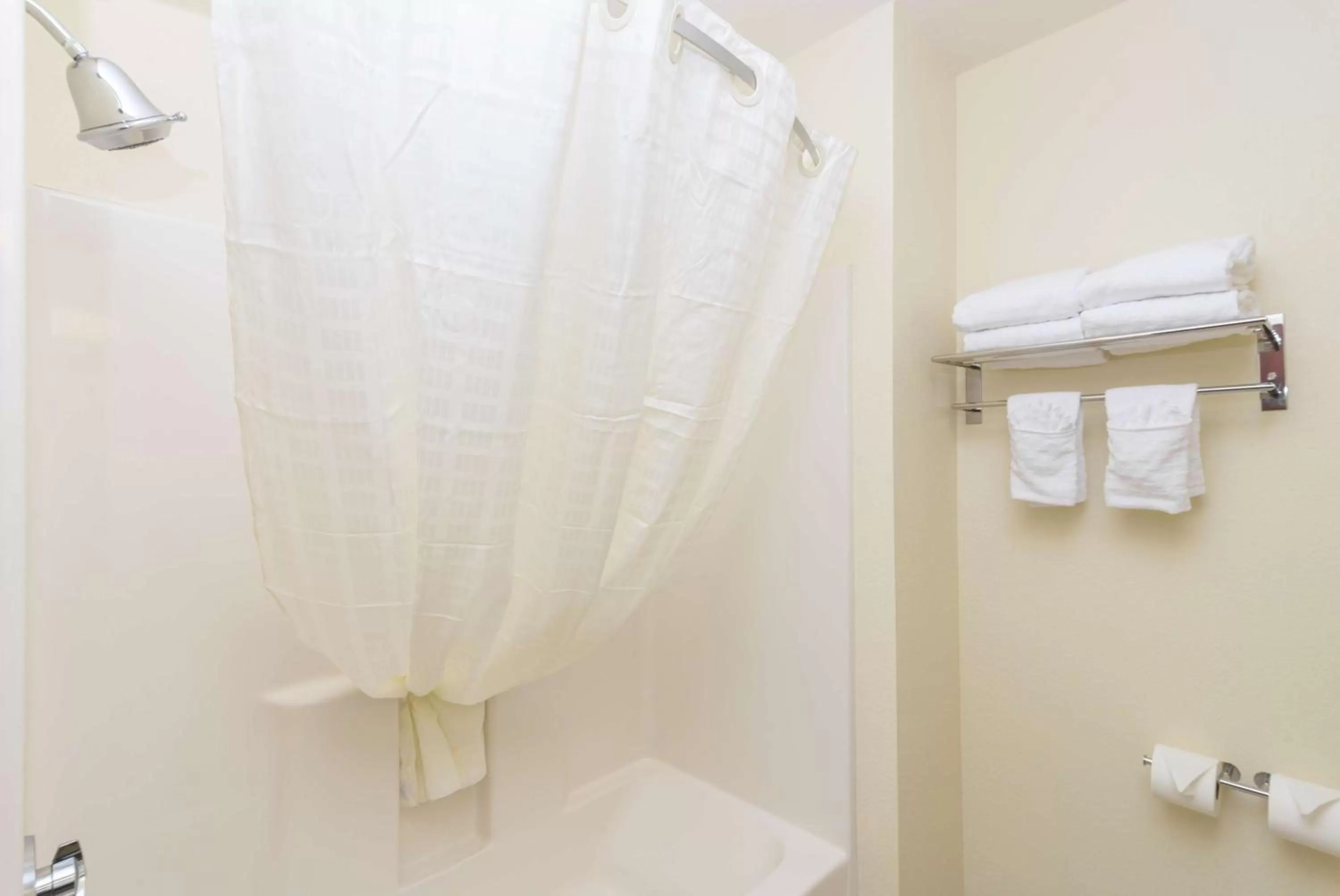 Bathroom in Best Western Concord Inn and Suites