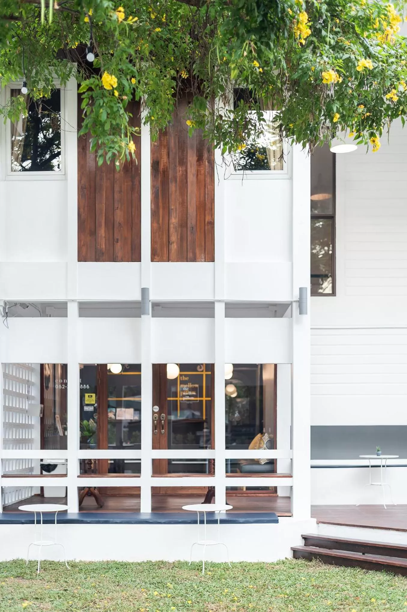 Property building in The Mellow Pillow Hotel @ Chiang Mai Gate