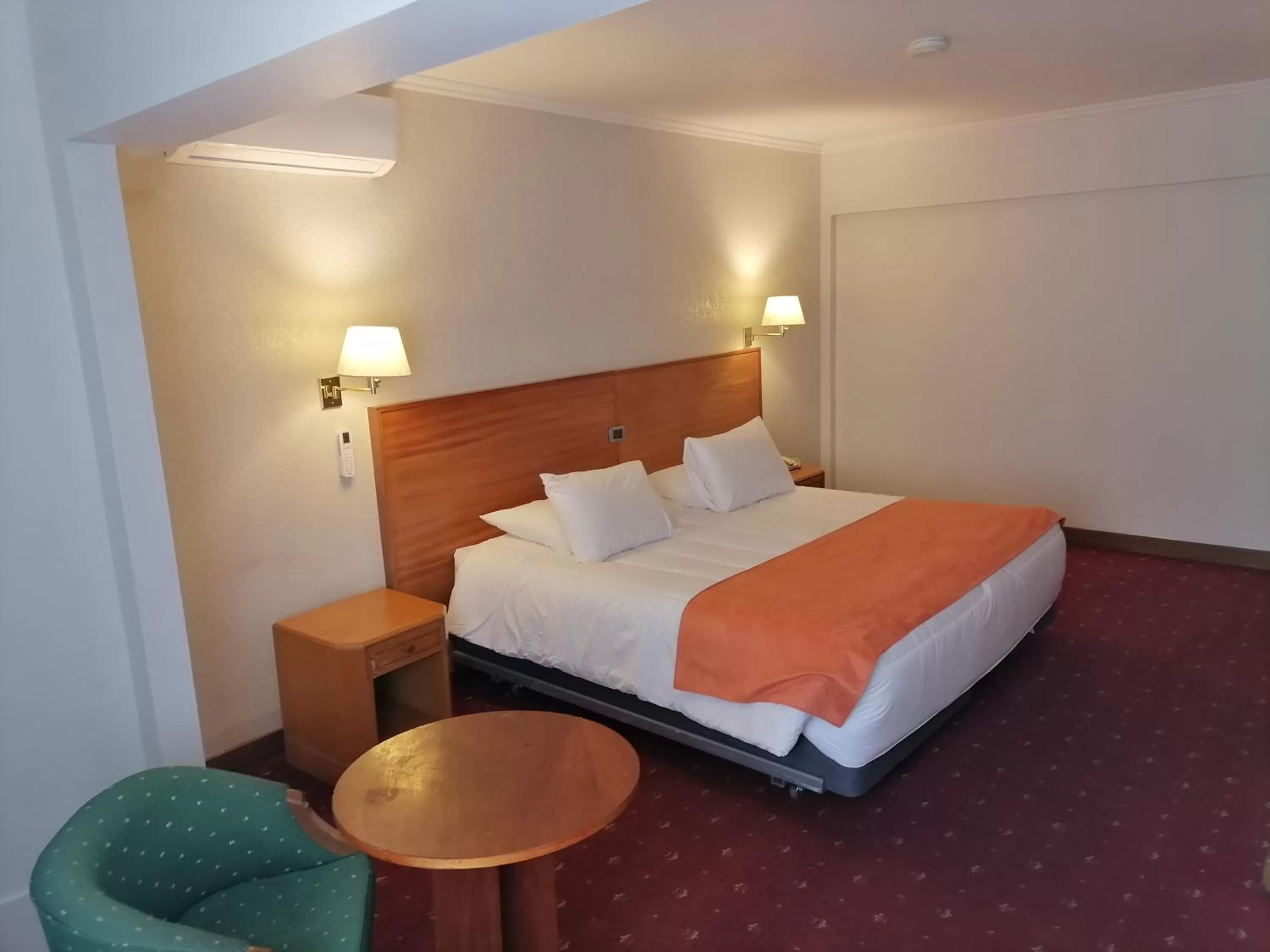 Photo of the whole room, Bed in Hotel Gavina Express