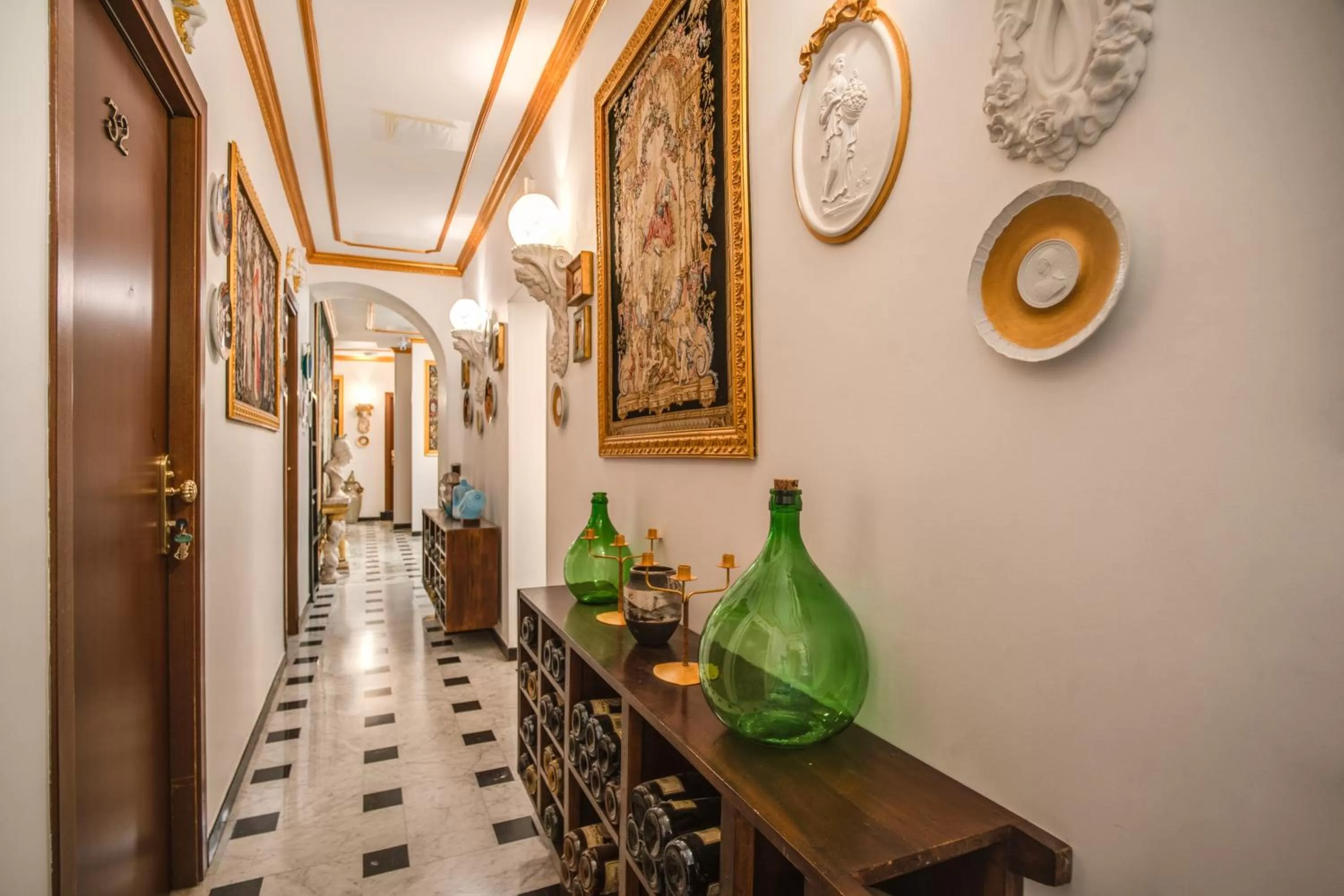 Decorative detail in Nakissa Inn