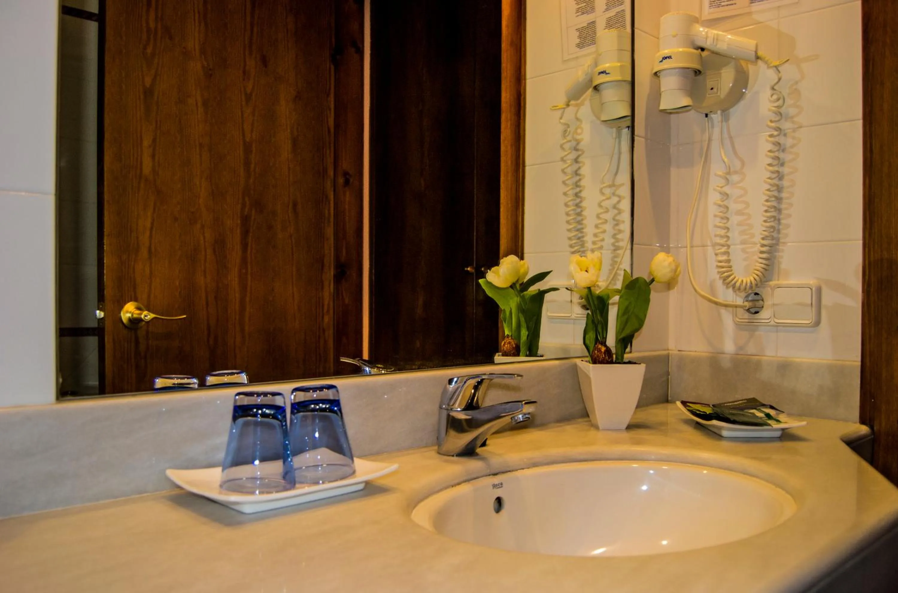 Bathroom in Hotel Can Blanc