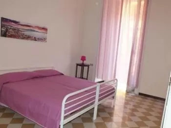 Day, Bed in O Sarracino B&B