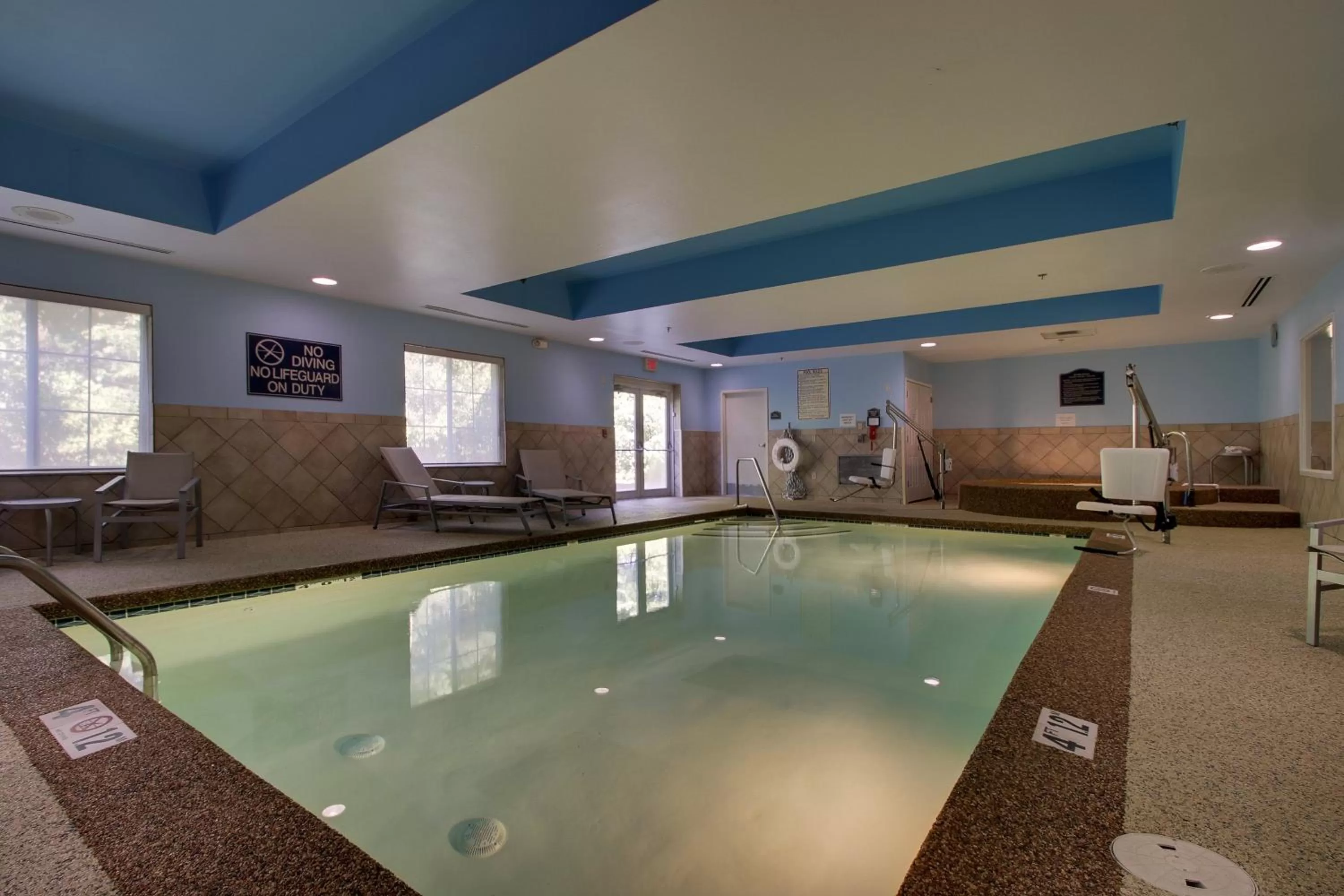 Swimming pool in Holiday Inn Express Hotel & Suites Middleboro Raynham by IHG
