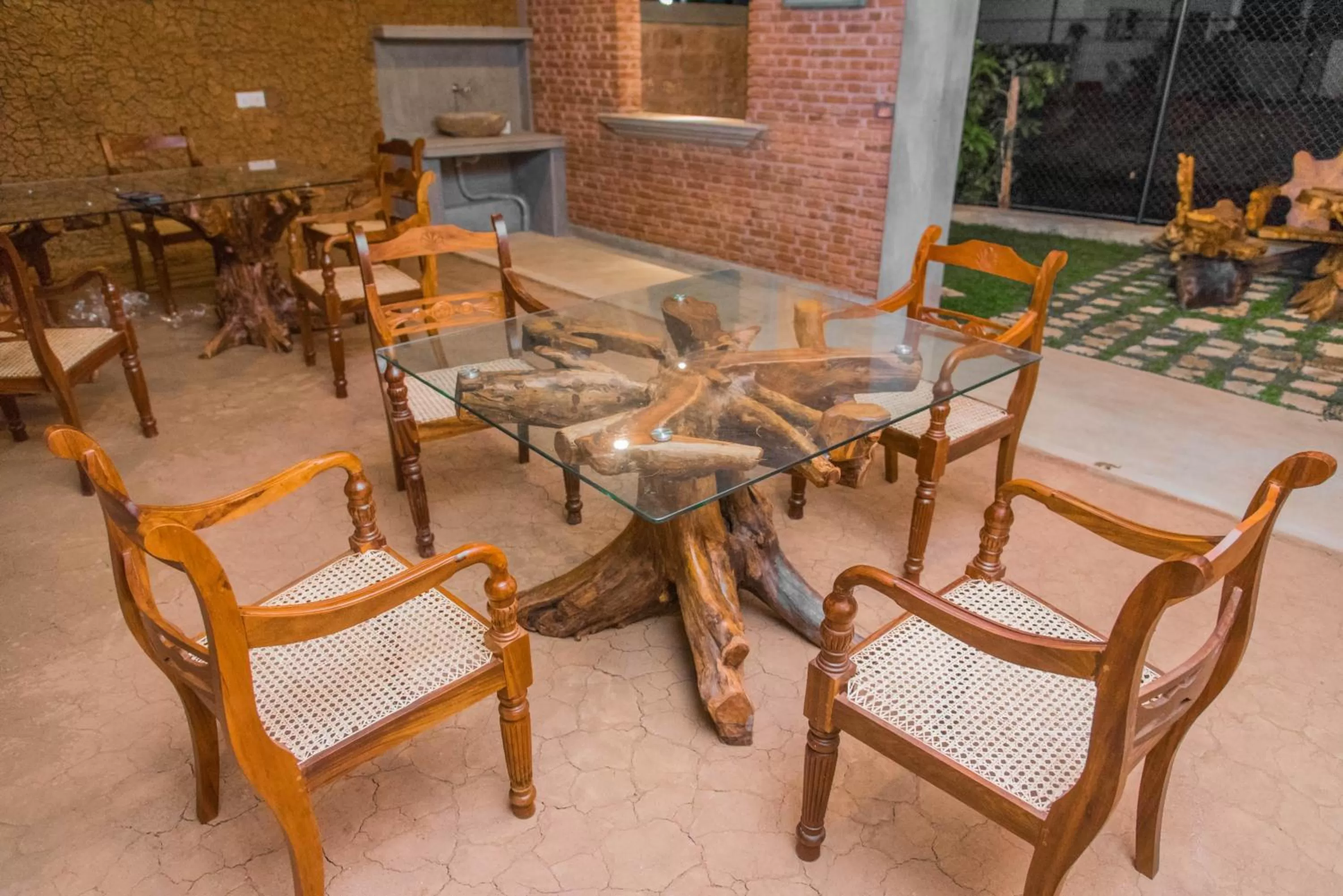 Restaurant/places to eat in Negombo Boutique Villa