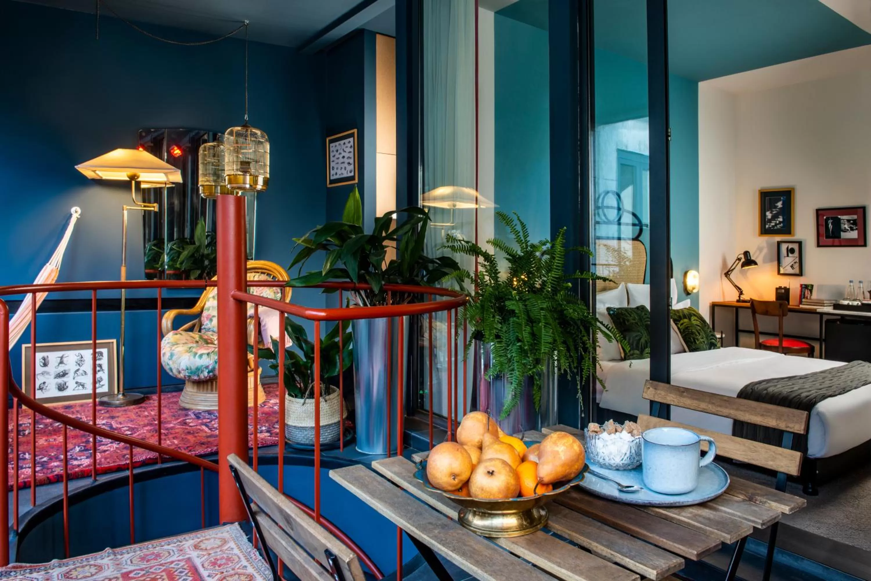 Balcony/Terrace, Bed in Communal Hotel Sololaki