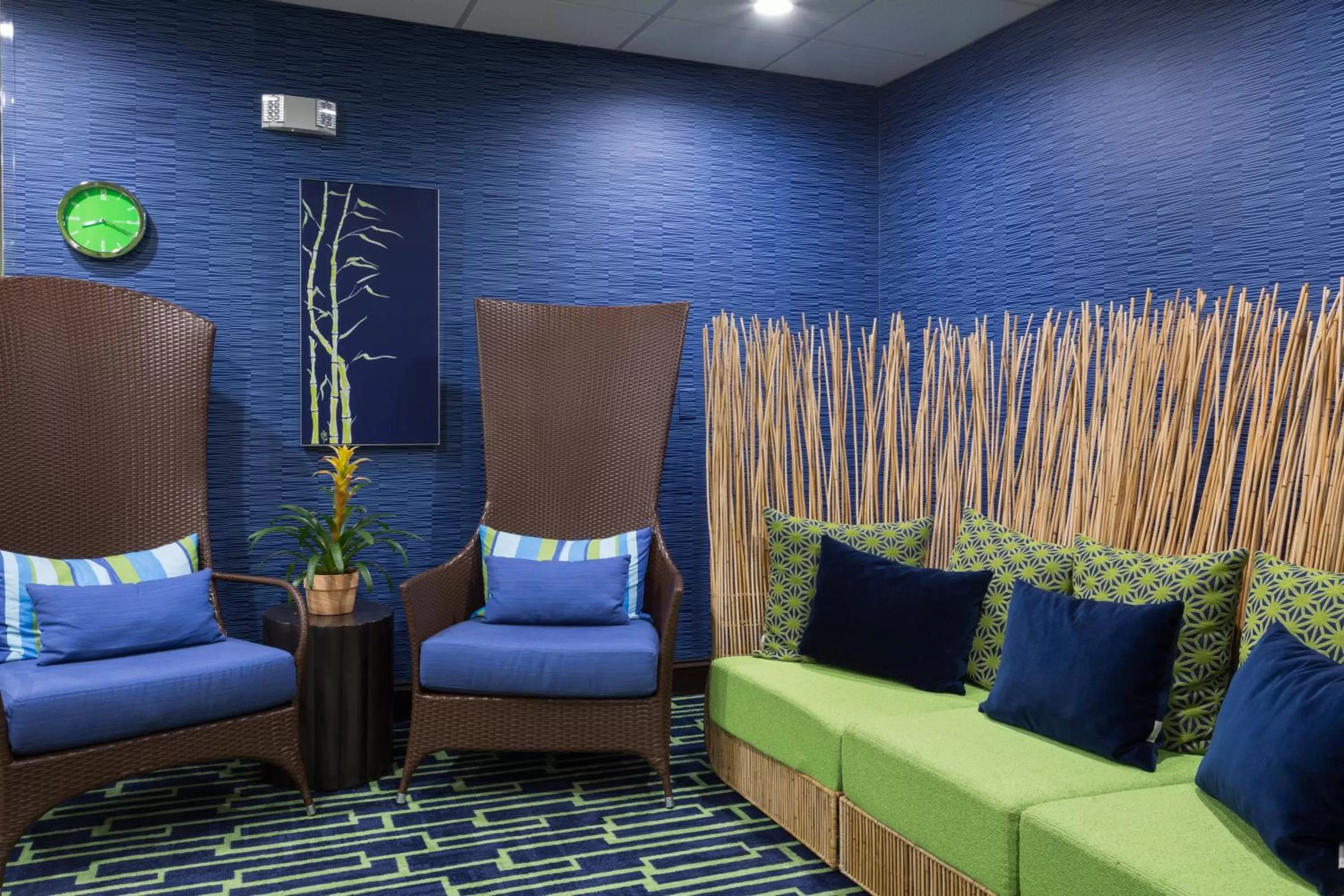 Lobby or reception in Holiday Inn Express & Suites Plant City by IHG