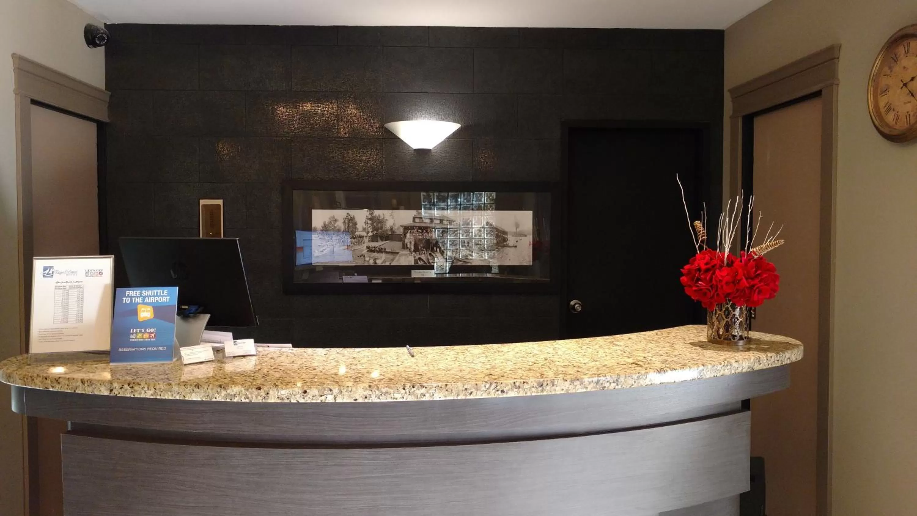 Lobby or reception in The Royal Anne Hotel