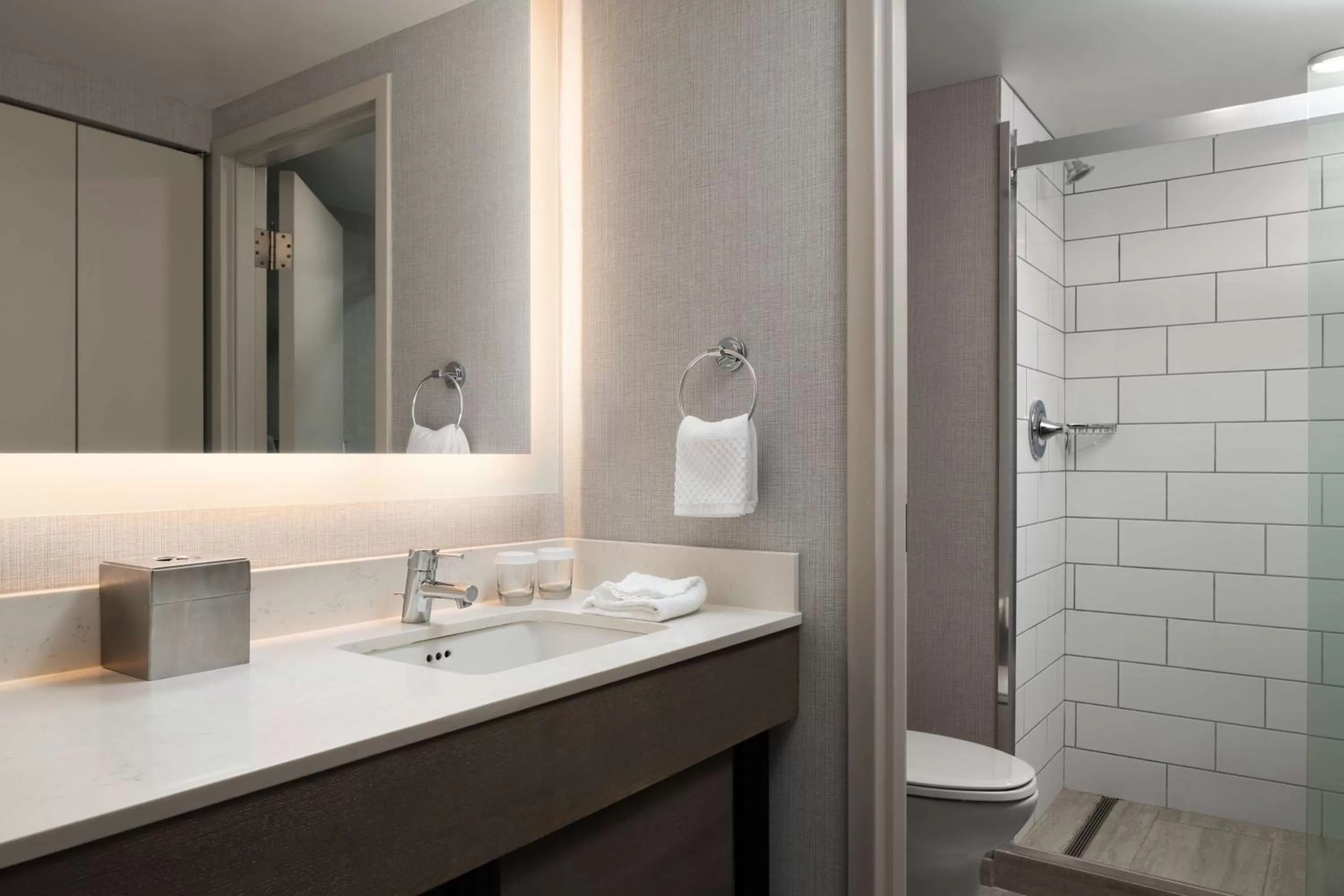 Bathroom in DoubleTree by Hilton Pittsburgh Airport