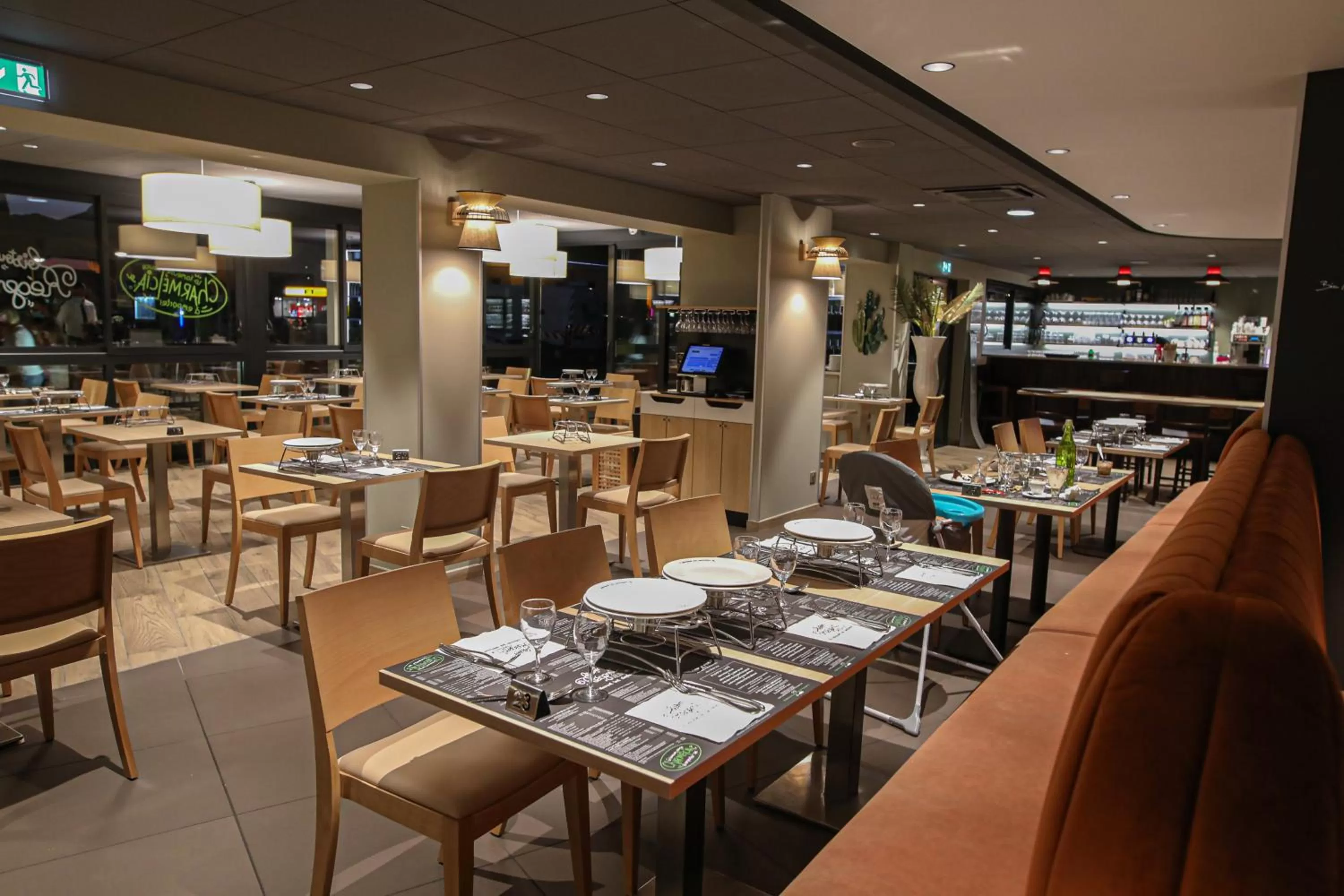 Restaurant/places to eat in ibis Styles Clermont-Ferrand Aéroport