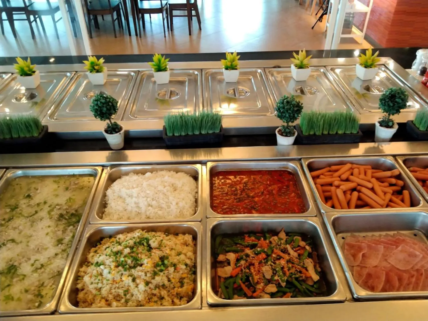 Food in Saisawan Beach Luxury Hotel