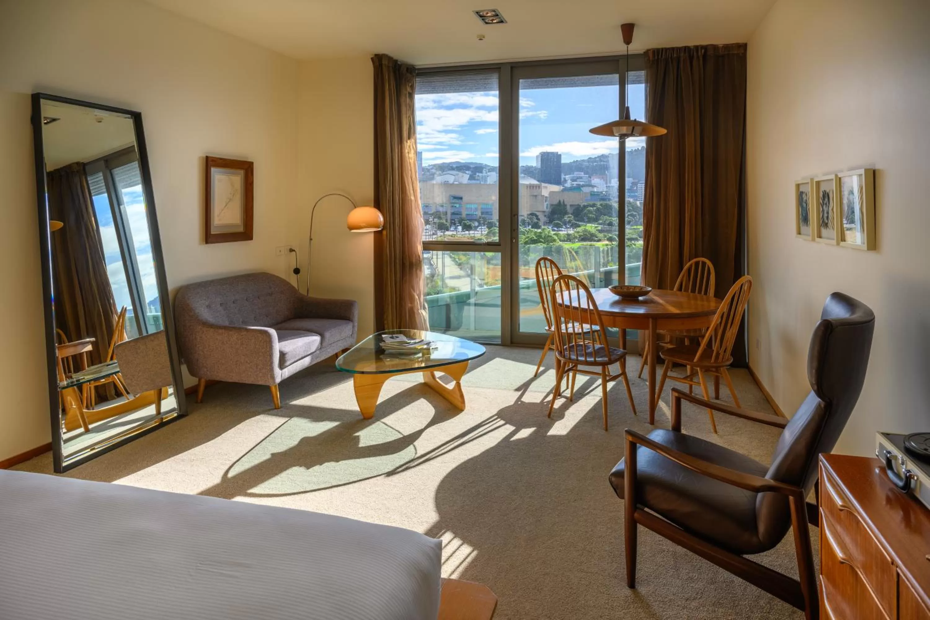 View (from property/room), Bed in Ohtel Wellington