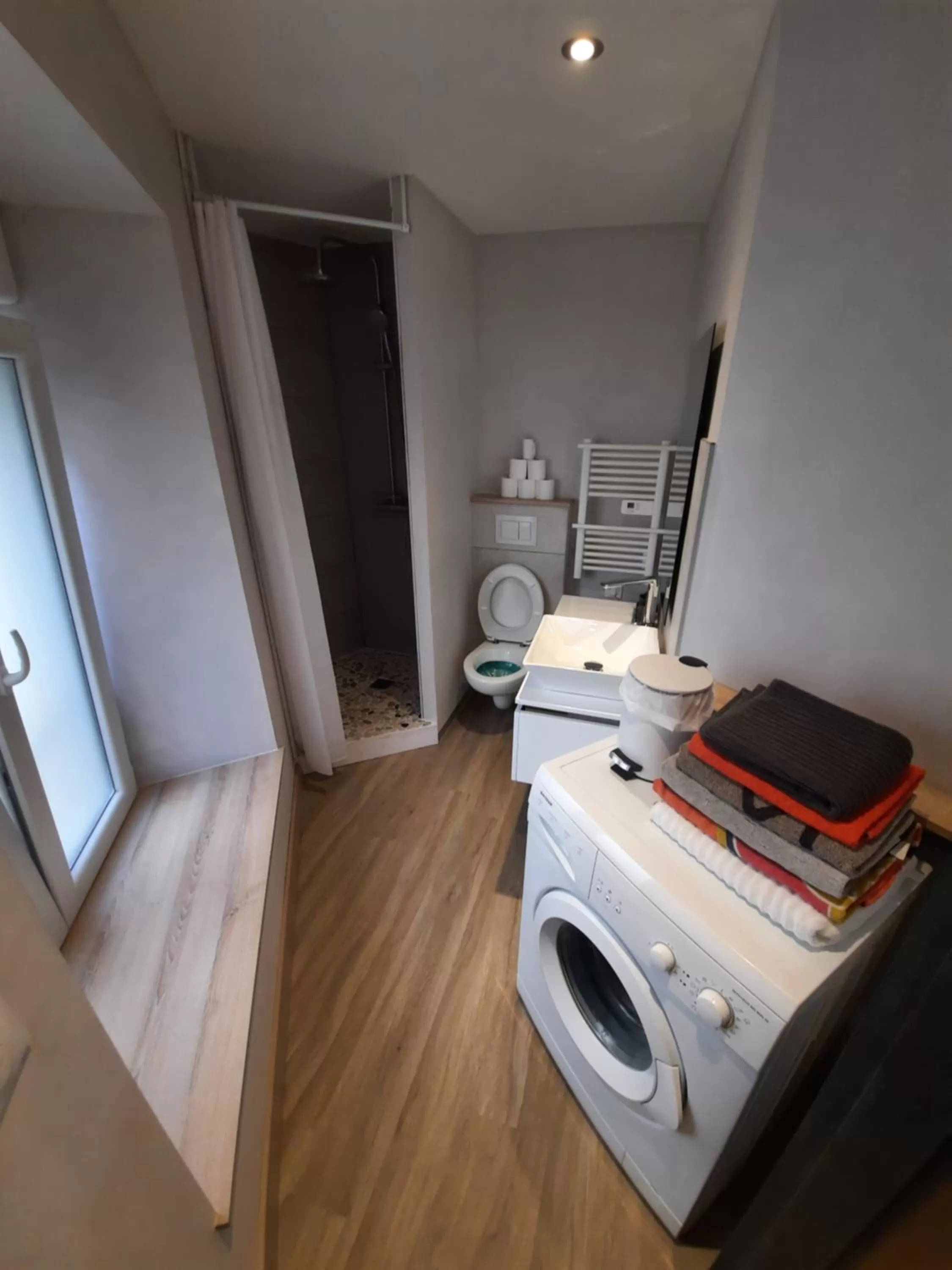 Bathroom in Chambre d'hôte et gîte chez Thomas et John