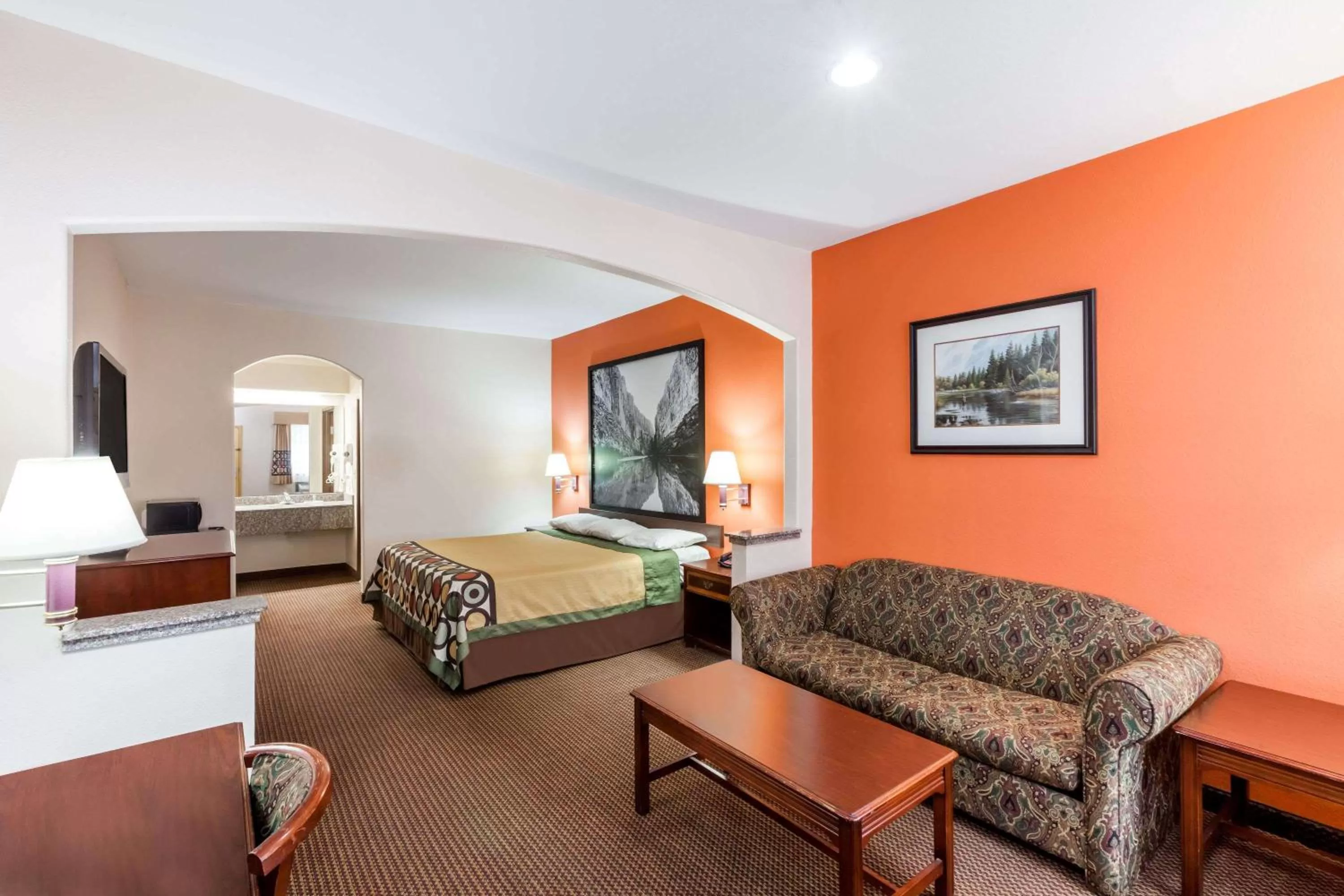 Photo of the whole room, Seating Area in Super 8 by Wyndham Humble - Atascocita - FM 1960 I-69