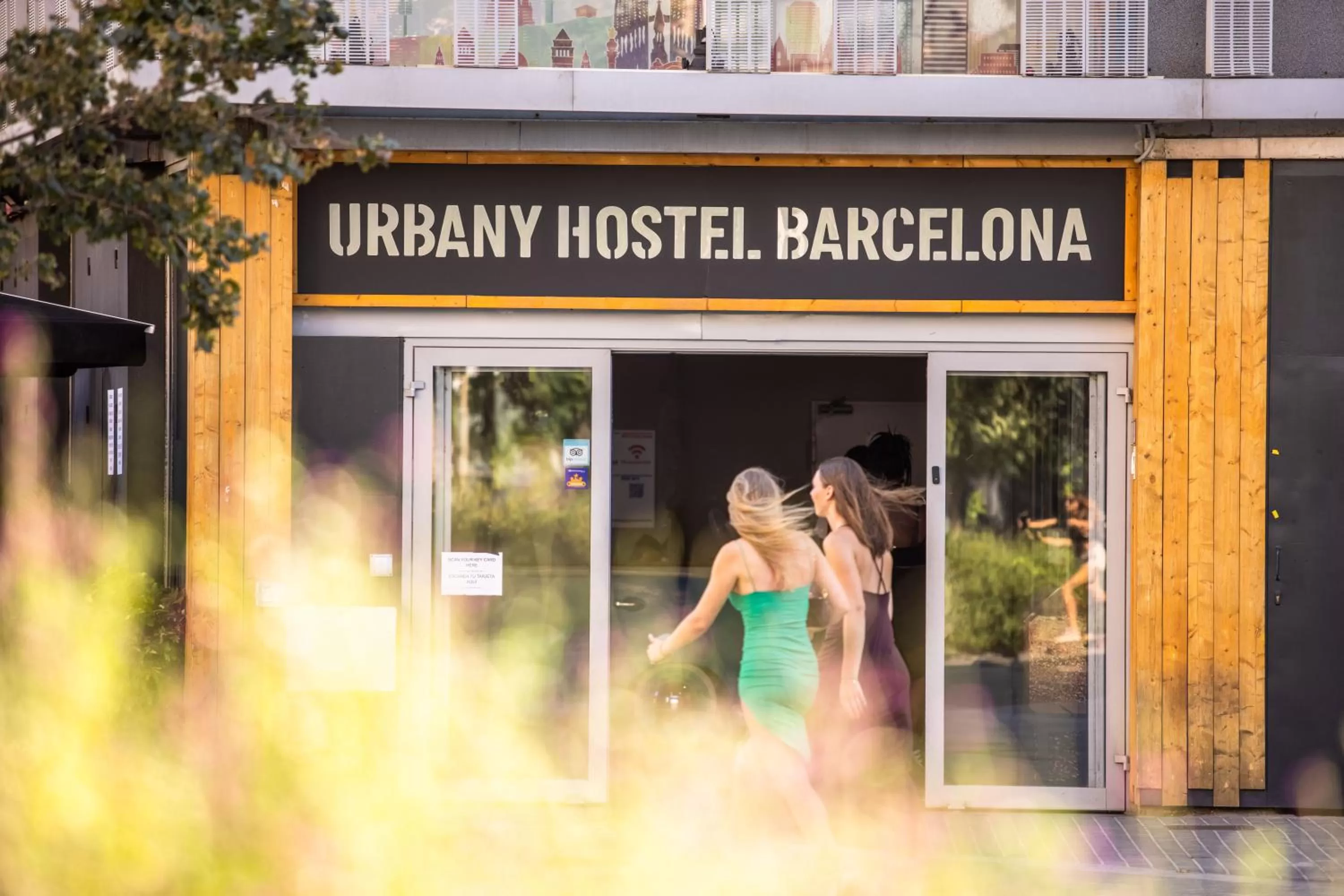 Property building in Urbany Hostel Barcelona